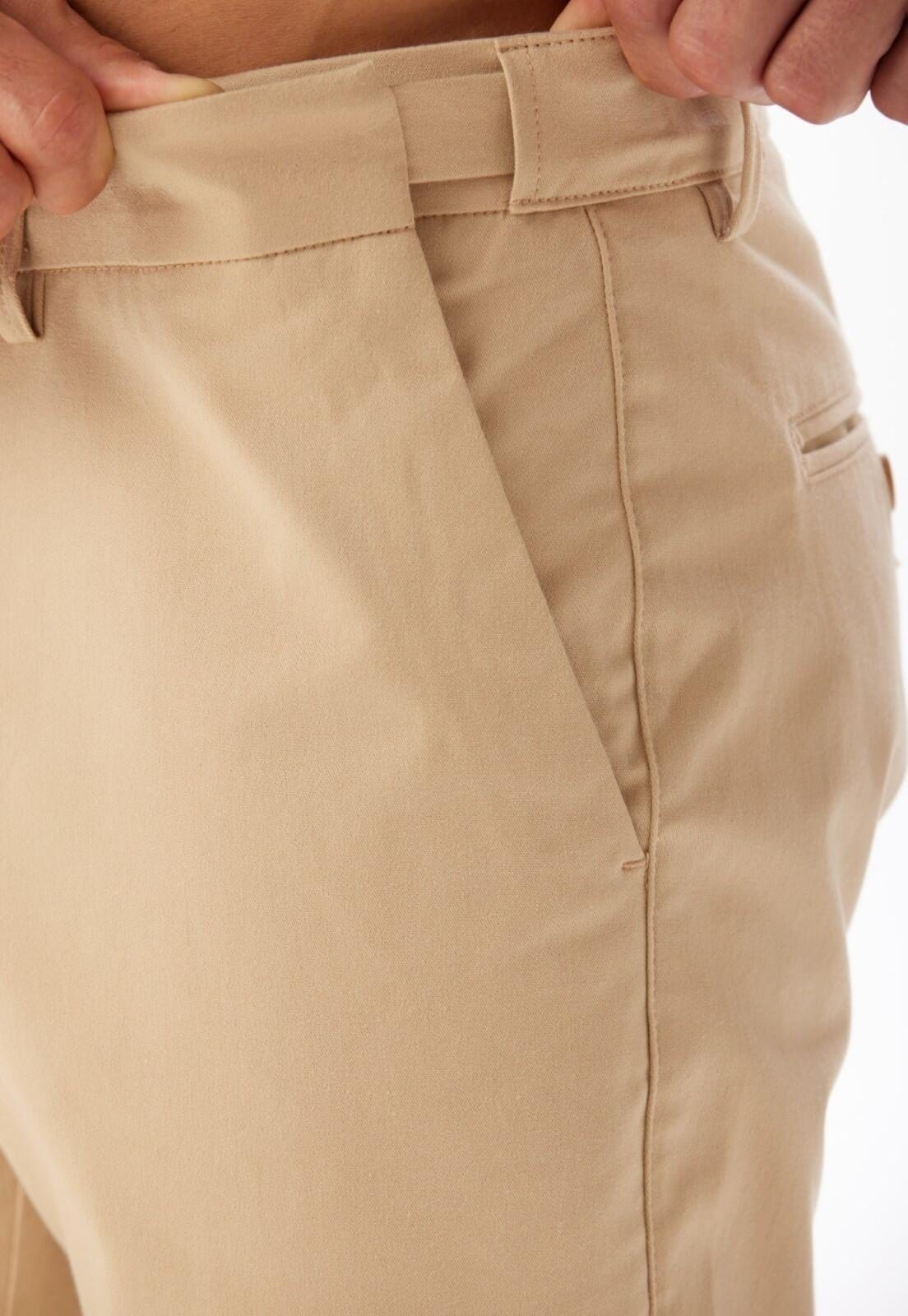 Vista 2 Calça Sarja Regular Moovexx Traymon - Areia Traymon caramelo