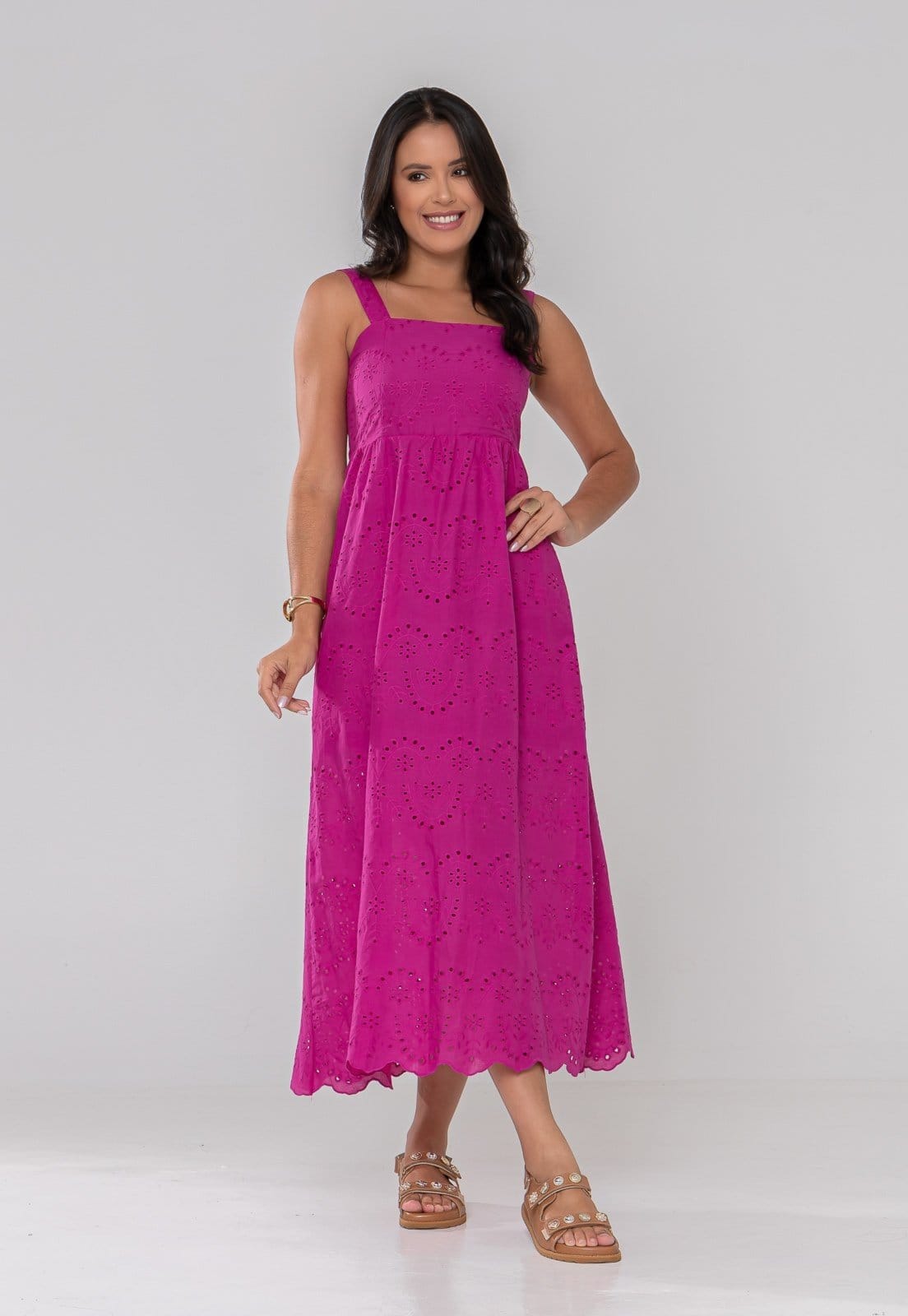 Vestido Aura Tuane Laise Bordado Sintonia Fúcsia