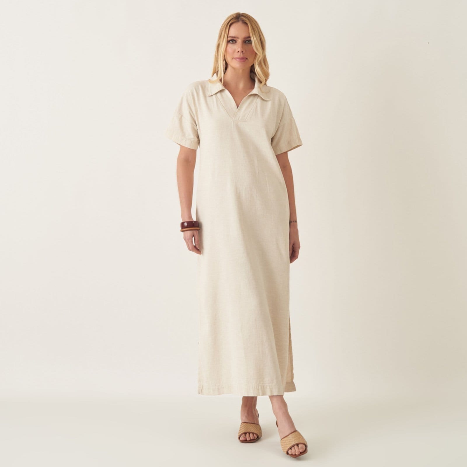 Vista 2 Vestido Midi Evasê Linho com Gola Polo Bloom branco