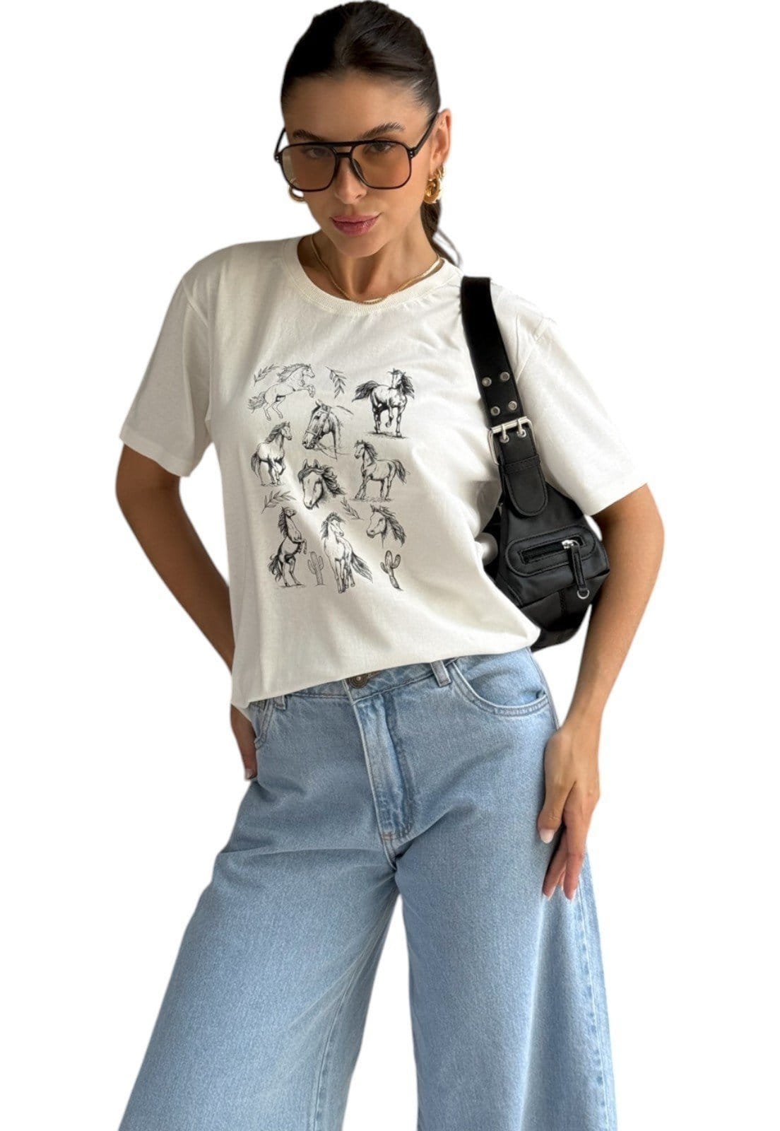 Camiseta Cianitas Off Estampa Cavalos