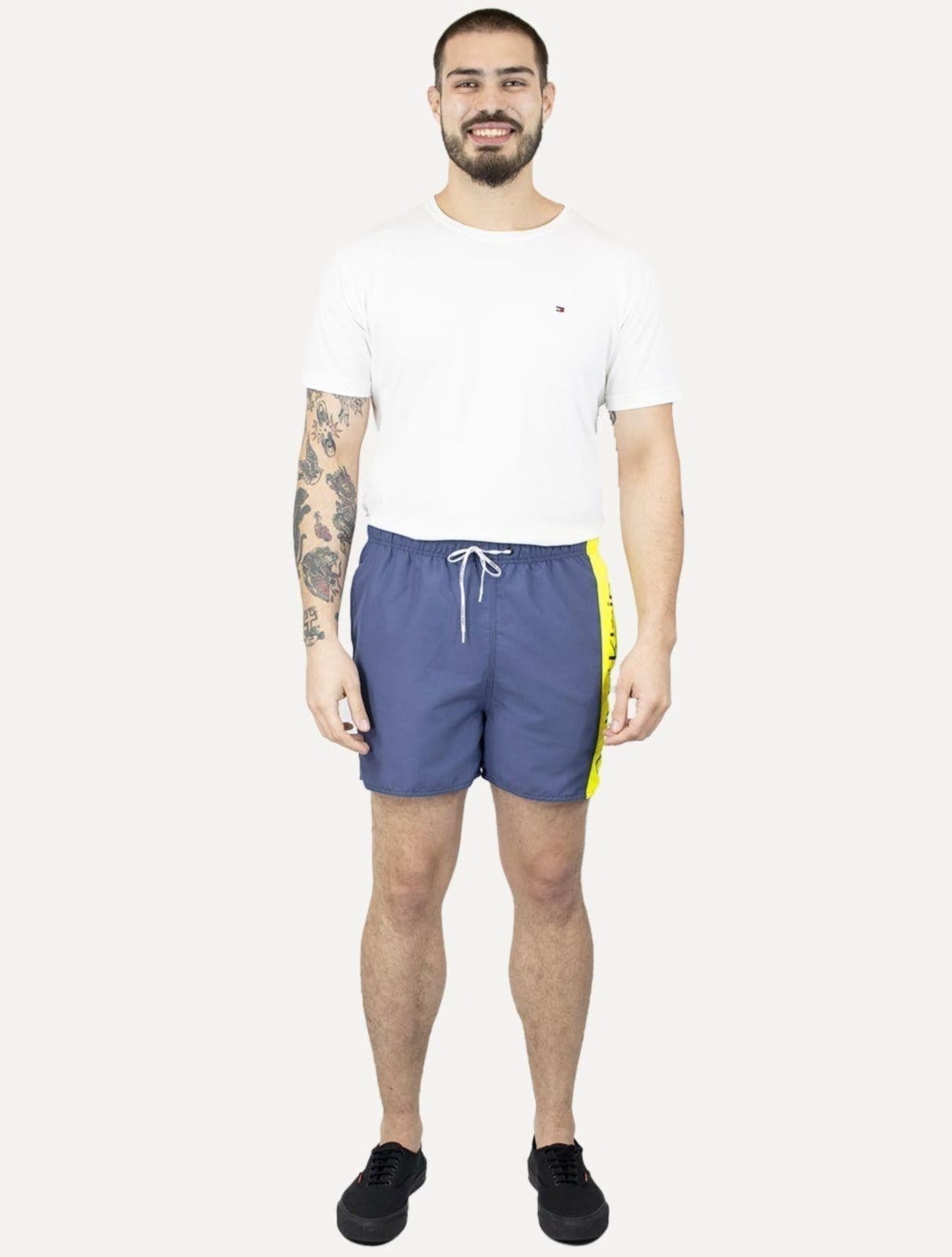 Vista 2 Short Calvin Klein Swimwear D Água Yellow Vertical Azul Escuro Calvin Klein azul yellow