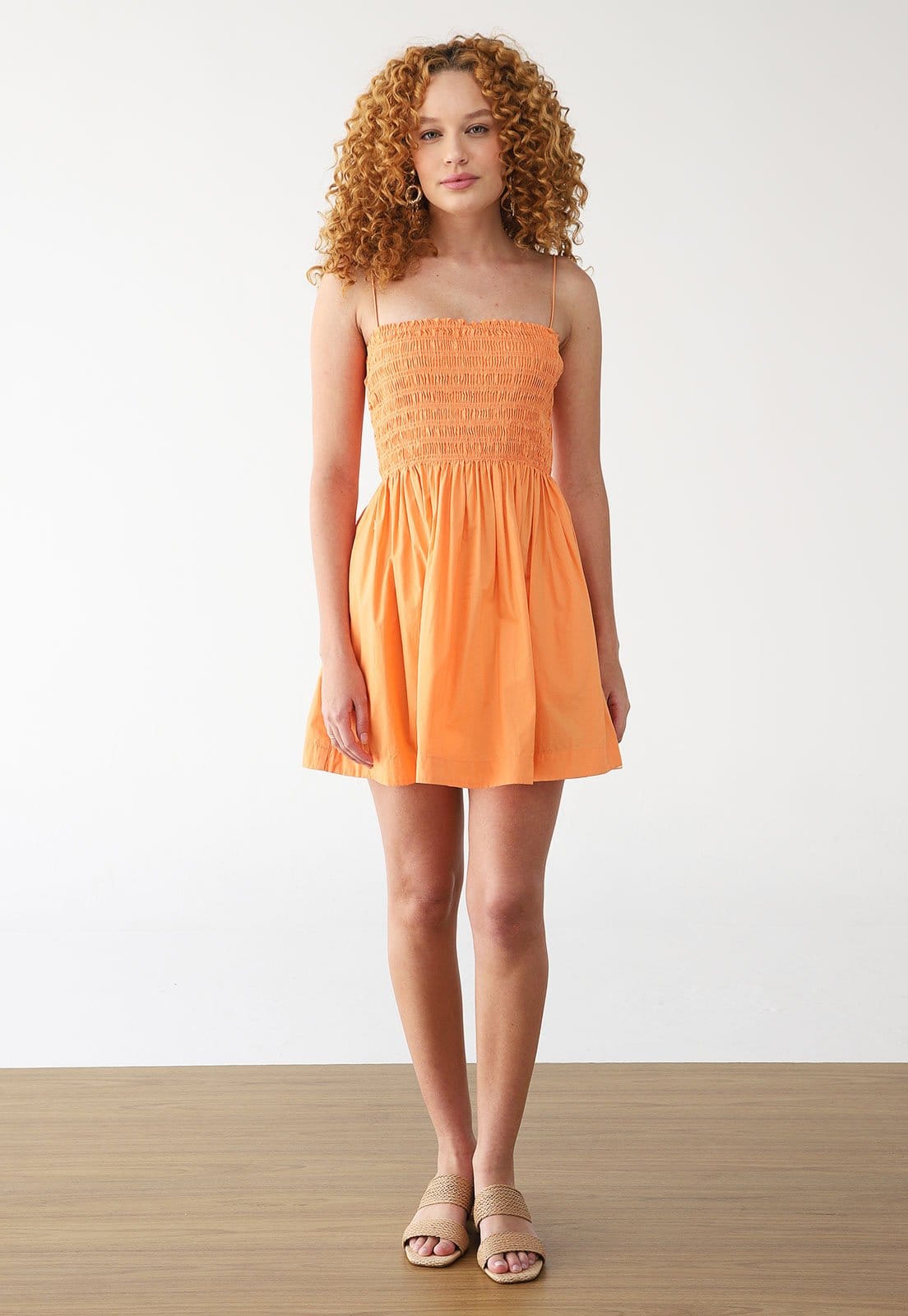 Vista 2 Vestido FARM Curto Lastex Alcinhas FARM laranja