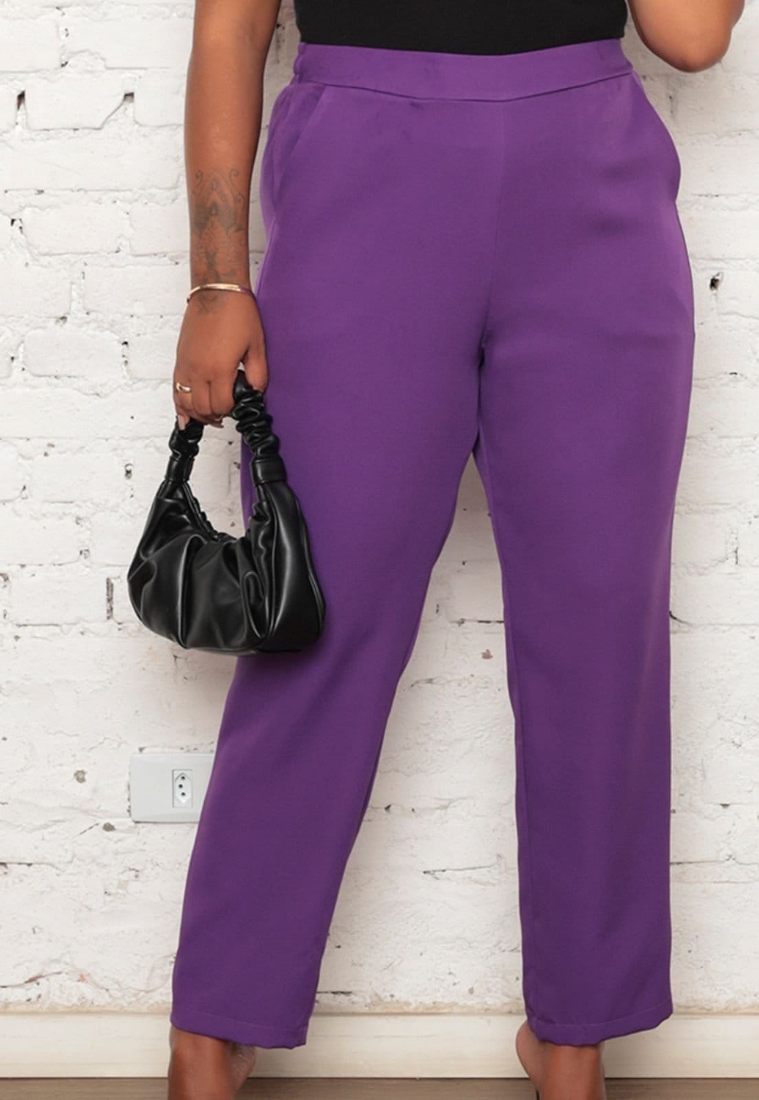 Vista 2 Calça Feminina Alfaiataria Clássica Elegante Com Elástico Modelo Premium Docce Mulher roxo