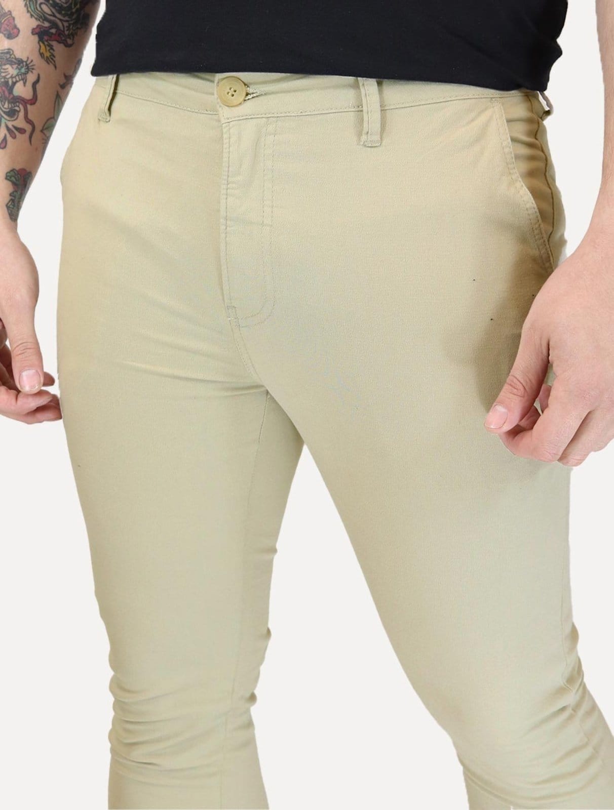 Vista 2 Calça Calvin Klein Jeans Masculina RE Issue Label Claro Calvin Klein cáqui