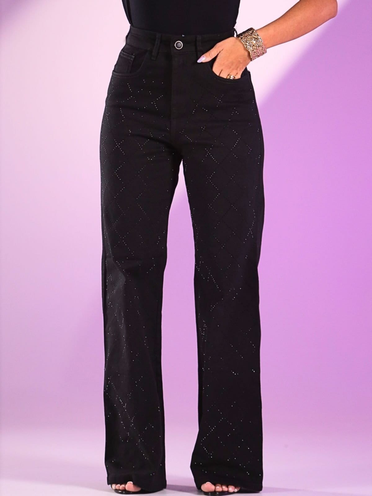 Vista 2 Calça Donna De Paula Wide Leg Preta Com Brilhos E Strass Pretos Cintura Alta Feminina Donna de Paula preto