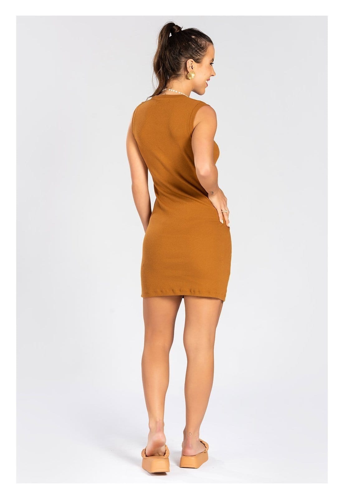 Vista 2 Vestido em Ribana Canelada sem Manga Meu Jeans caramelo
