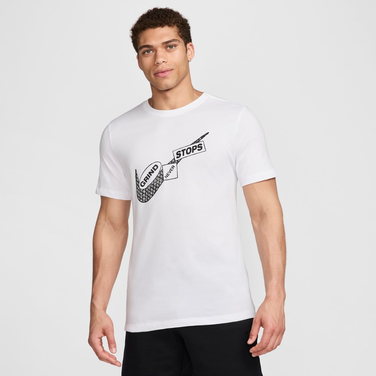 Imagem principal Camiseta Nike Dri-FIT Gym Masculina Nike Cinza