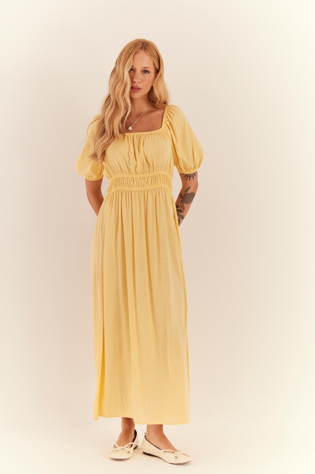 Imagem principal Vestido In Love Midi Luana In Love amarelo