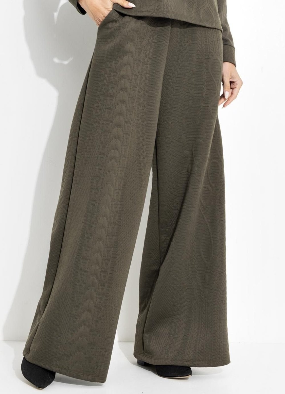 Imagem principal Calça Malha Matelassê Militar Quintess verde