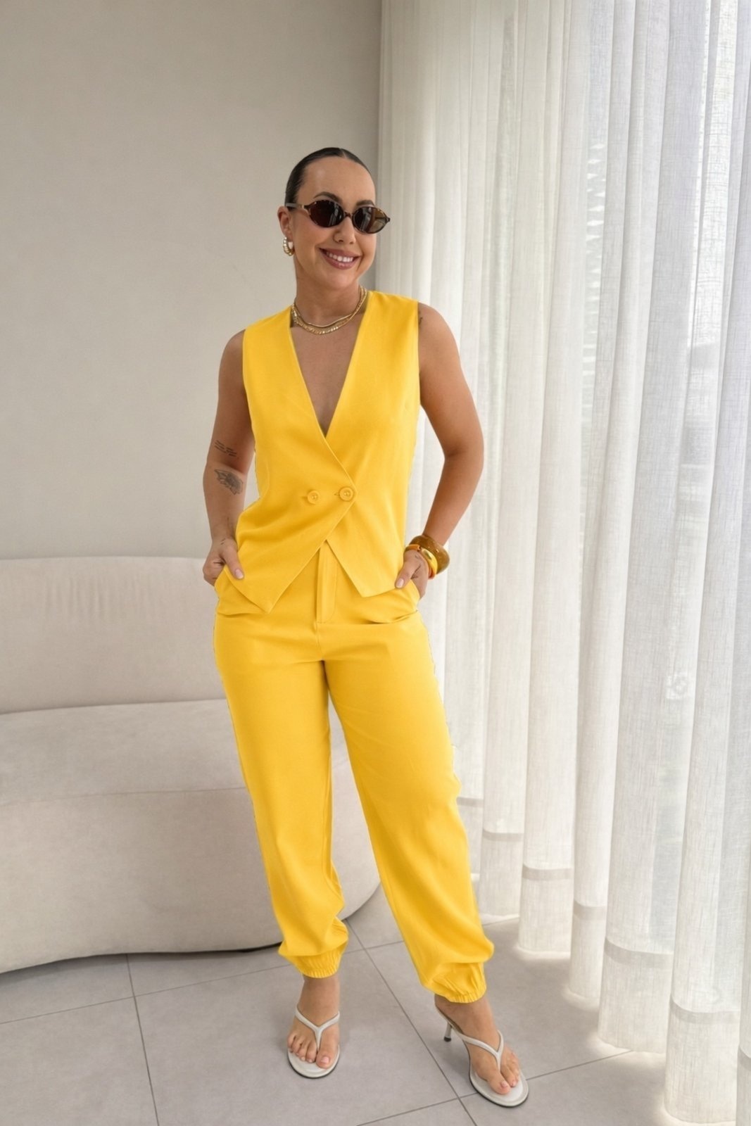 Imagem principal Calça Vanibele Jogger Manteiga Vanibele amarelo