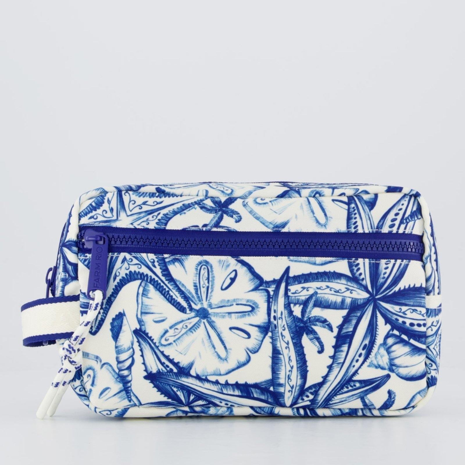 Imagem principal Necessaire Farm Viajante Aventureiro Off White e Azul FARM branco white