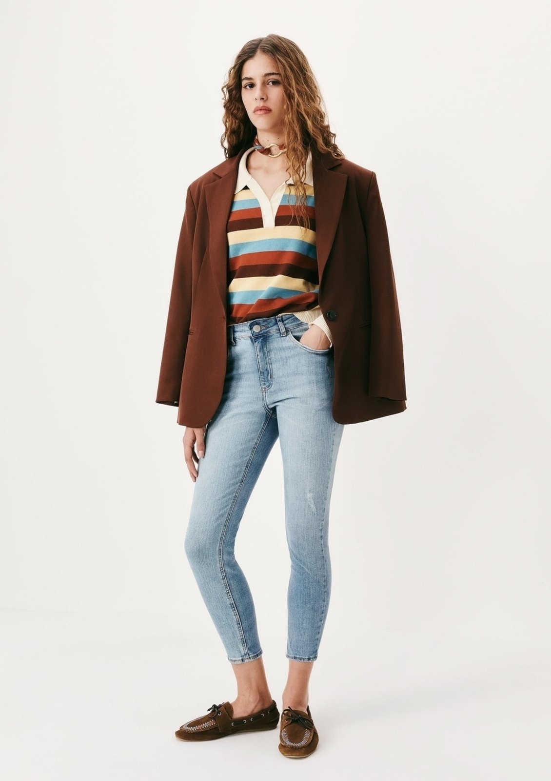 Imagem principal Calça Jeans Básica Feminina Cintura Média Skinny Com Puídos Hering azul