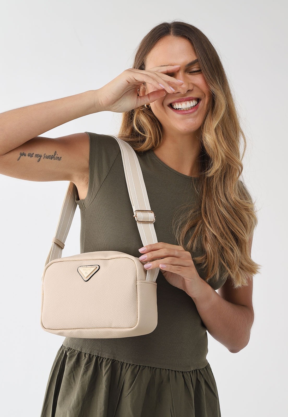 Imagem principal Bolsa Feminina Via Uno Chino Alça Listrada VIA UNO bege