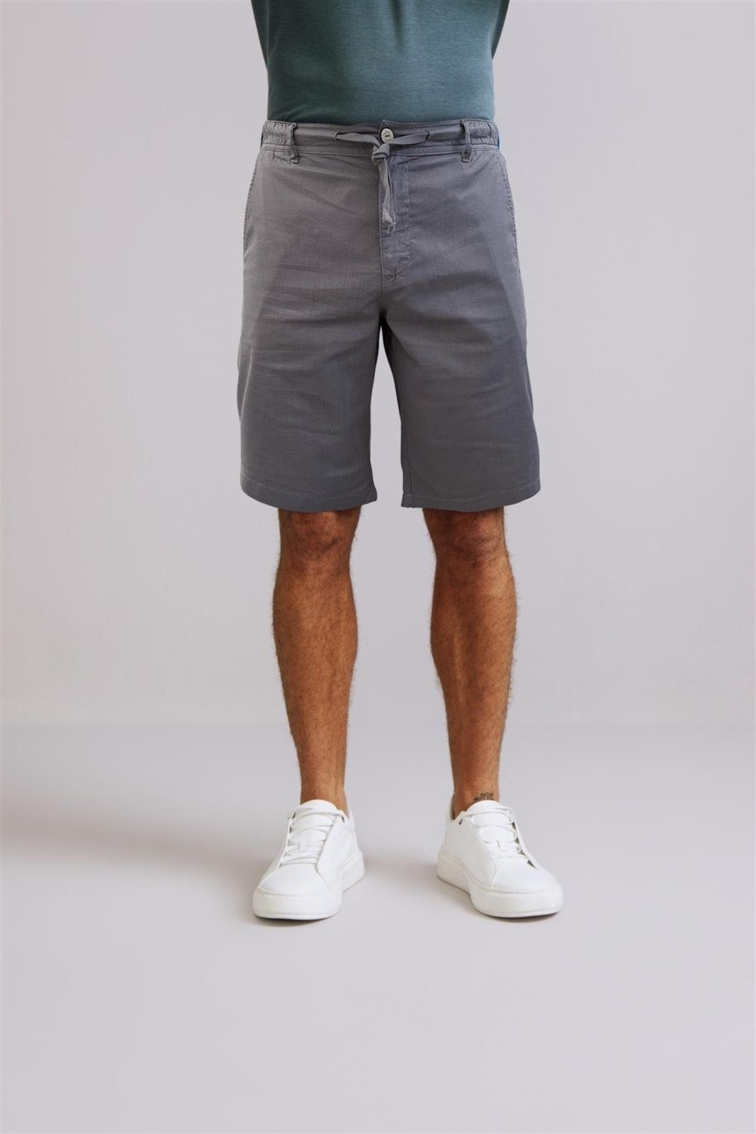 Imagem principal HIGHSTIL Bermuda Relax Claro HIGHSTIL cinza