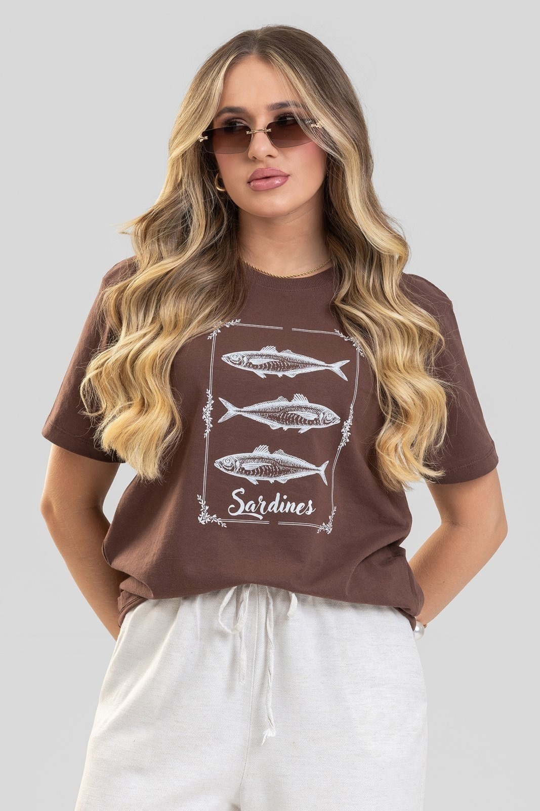 Imagem principal Camiseta Feminina Cianitas Estampa Sardines Cianitas marrom