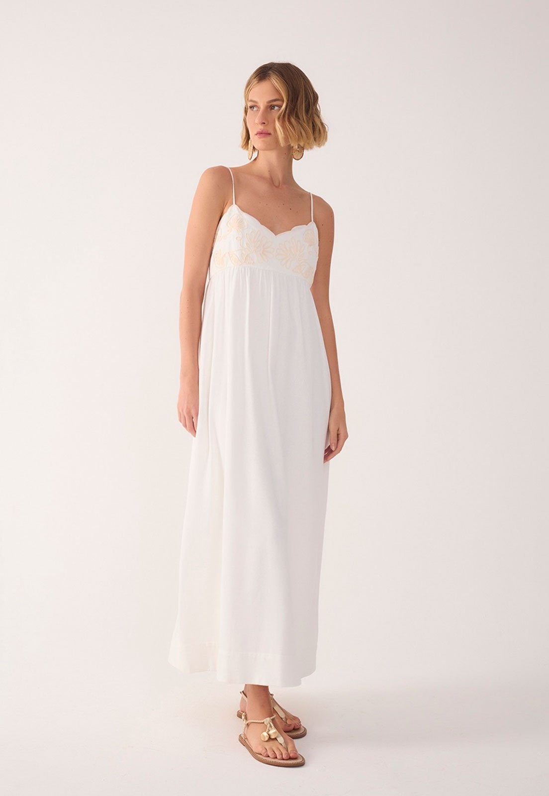 Imagem principal Vestido Feminino Dress To Cropped Linho Bordado Busto Dress to branco