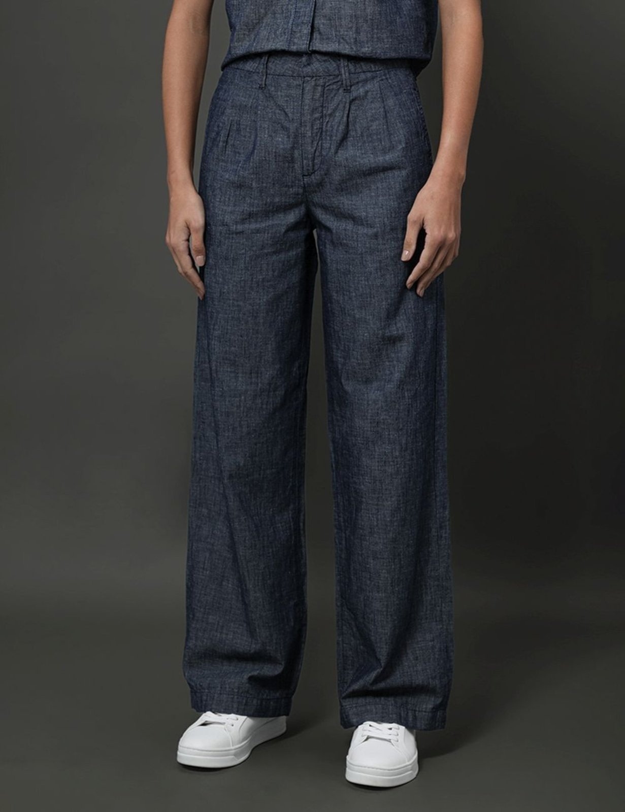 Imagem principal Calça Jeans Feminina Cânhamo Wide Leg Calvin Klein - Marinho Calvin Klein Jeans azul marinho