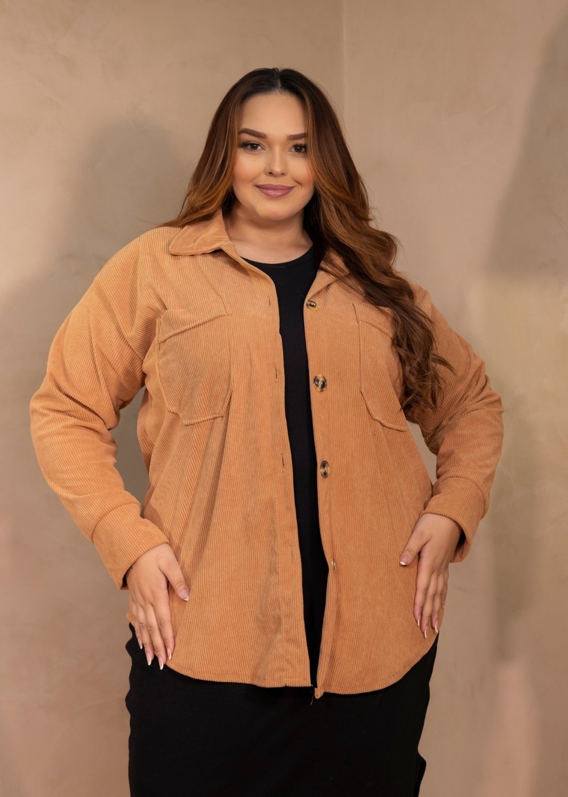 Imagem principal Camisa Plus Size Canelada Aveludada Cia do Vestido Nude Cia do Vestido off-white nude