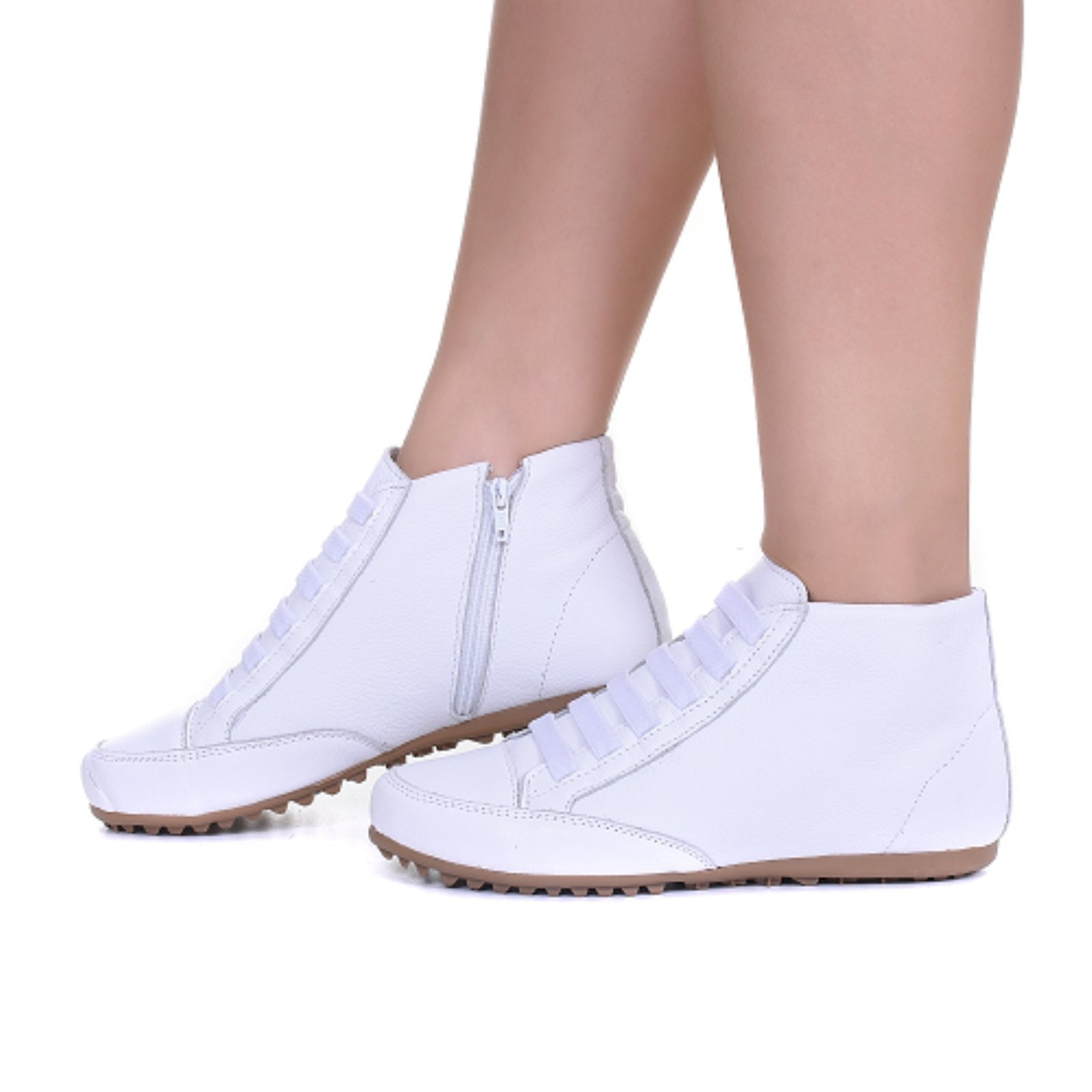 Imagem principal Bota Feminina Branca Comfort Cano Curto Sem Salto Zíper ROMEU E JULIETA SHOES branco