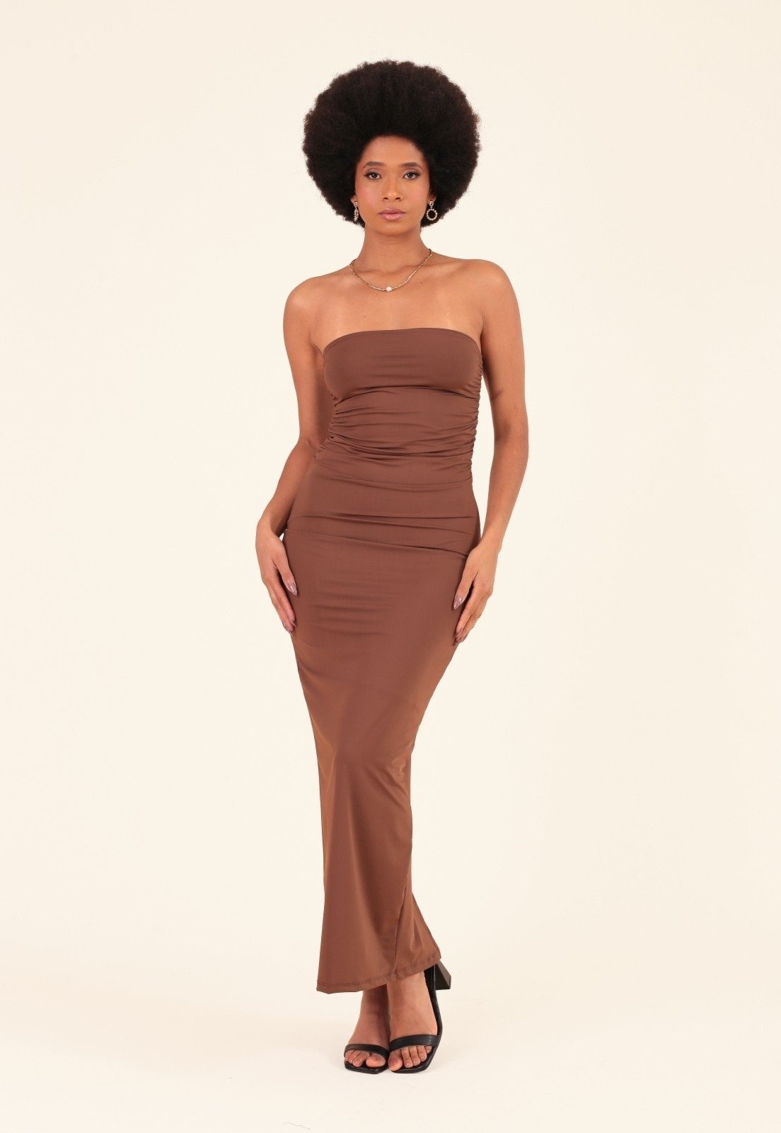 Imagem principal Vestido Midi Pop Me Em Poliamida Com Decote Reto E Franzidos Pop Me marrom