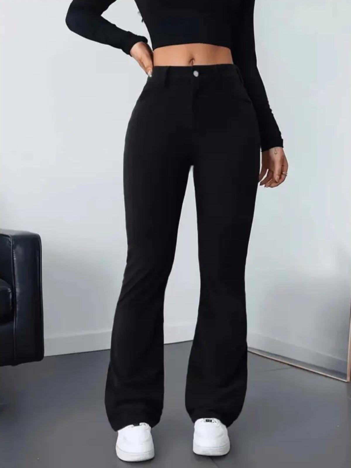 Imagem principal Calça Jeans Kovali Fashion Store Flare Preta com Caimento Perfeito e Conforto Absoluto KOVALI FASHION STORE preto