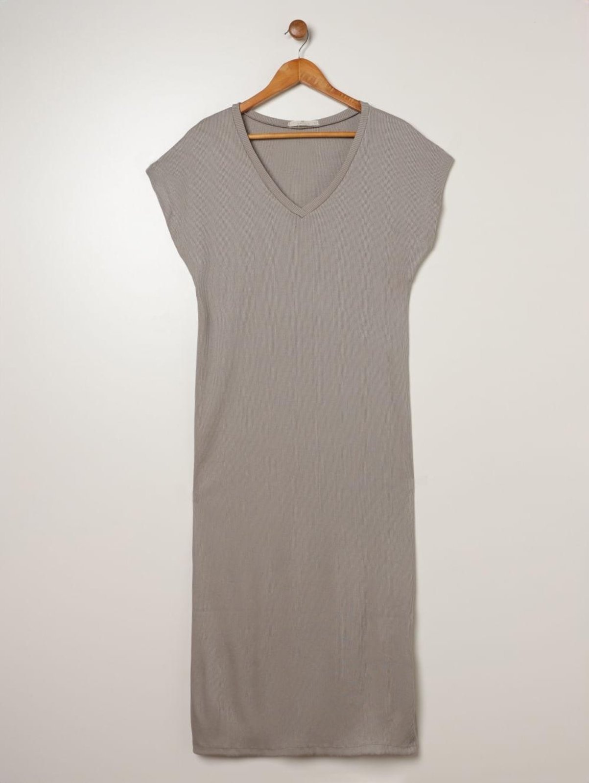 Imagem principal Vestido Midi Autentique Plus Size Feminino Autentique preto