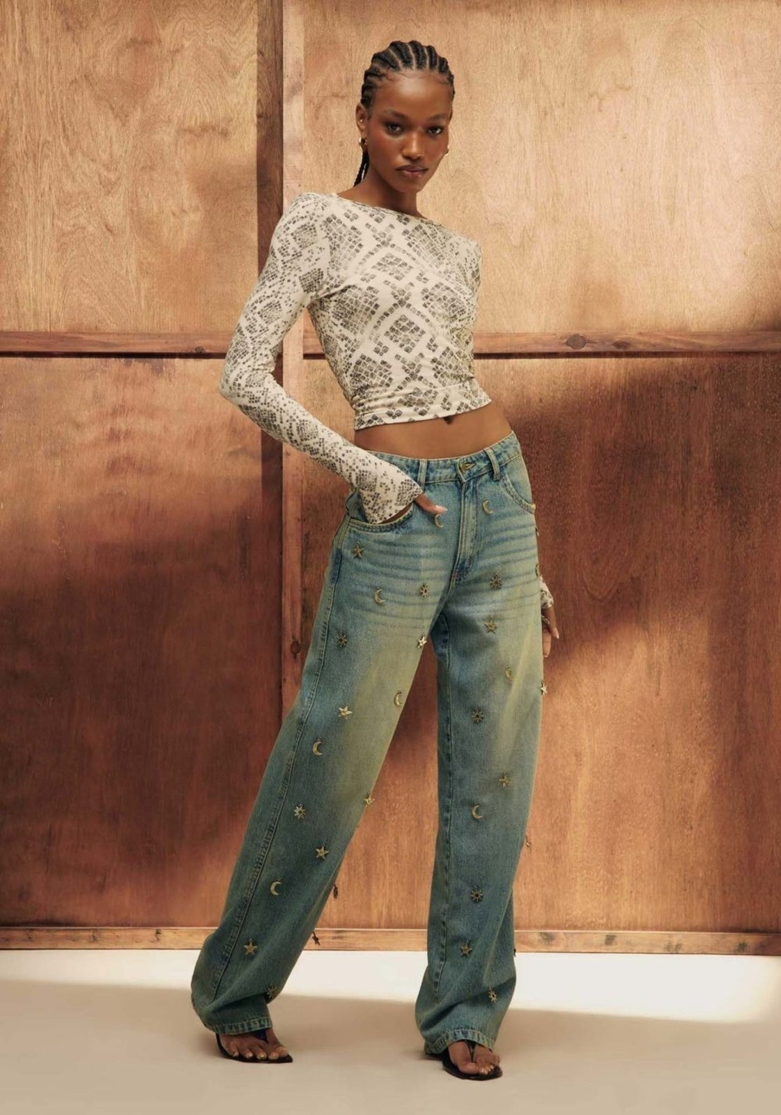 Imagem principal Calça Jeans Reta Cintura Média com Aplicações My Favorite Things azul