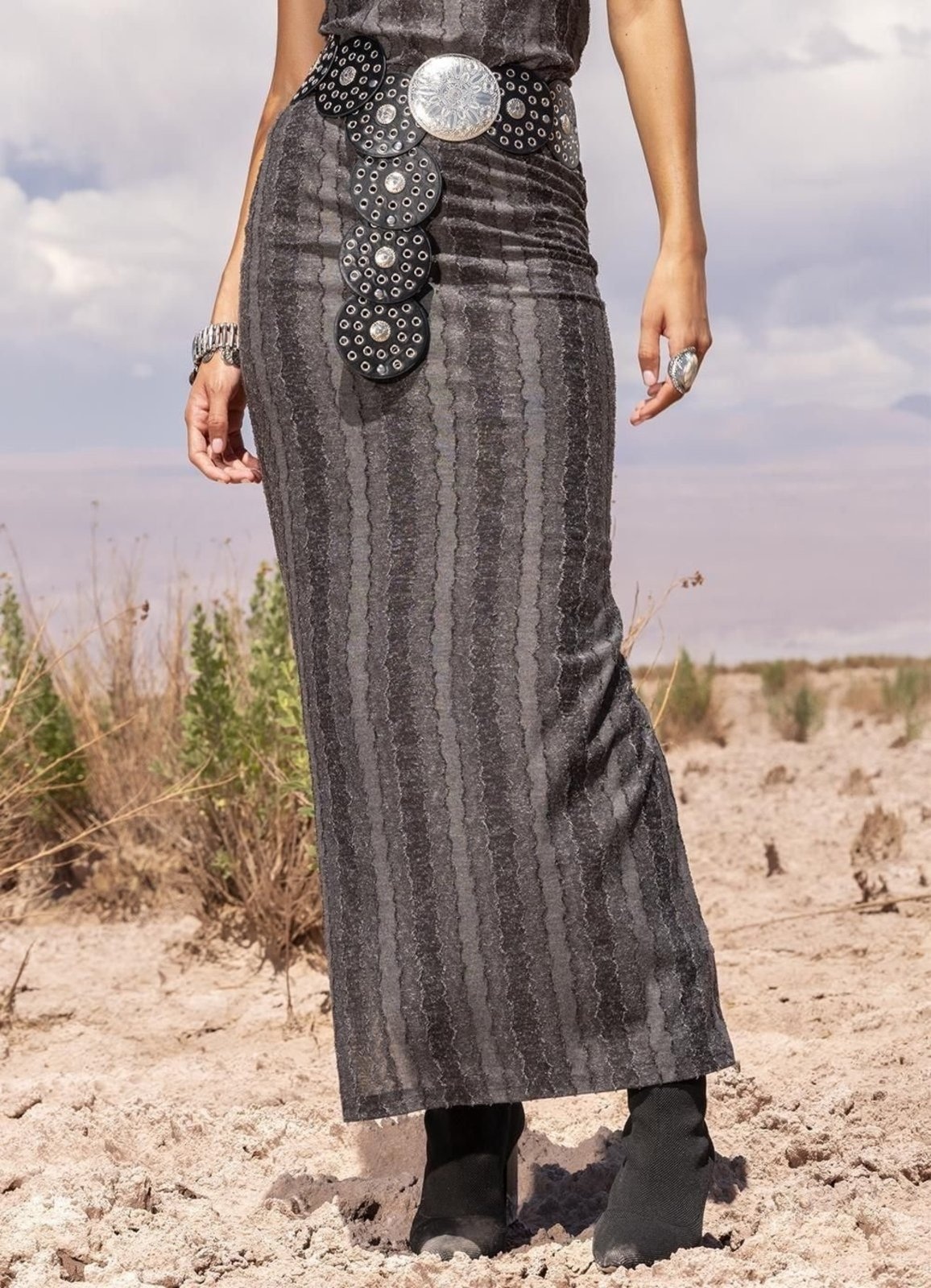 Imagem principal Saia Malha Textura Boho Devorê Colorido Quintess preto