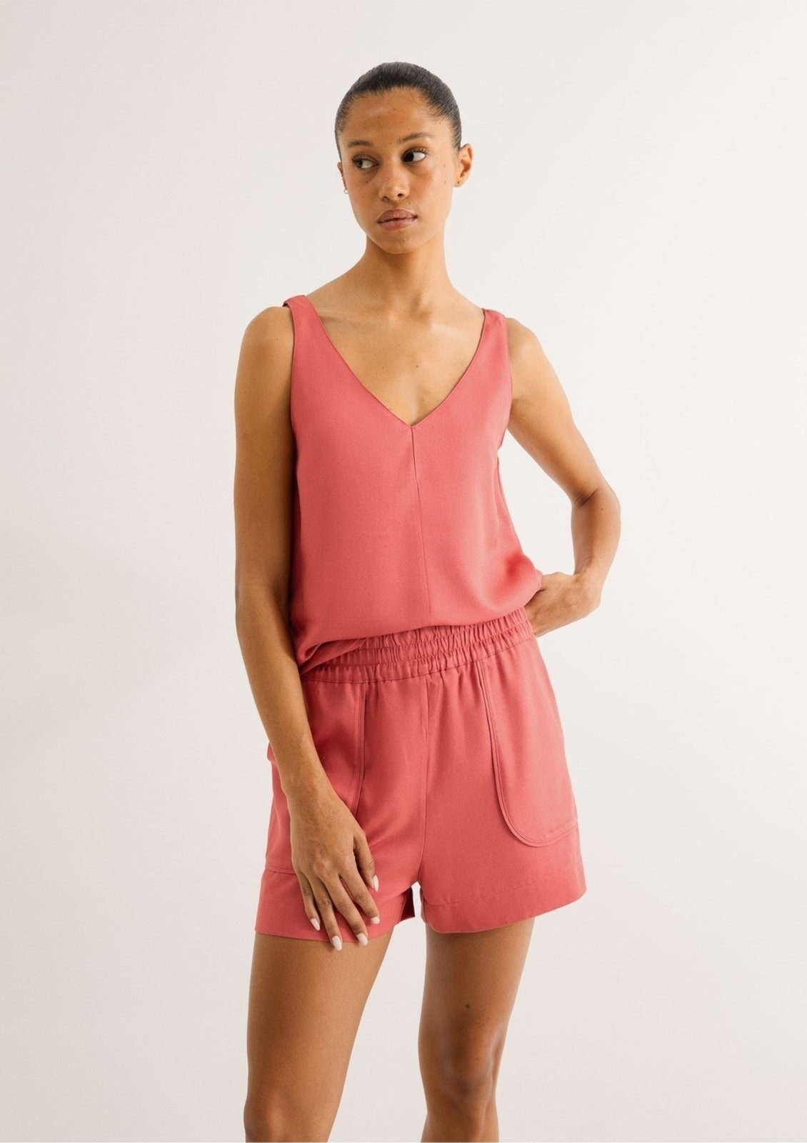 Imagem principal Shorts Feminino Em Viscose Creponada Hering vermelho