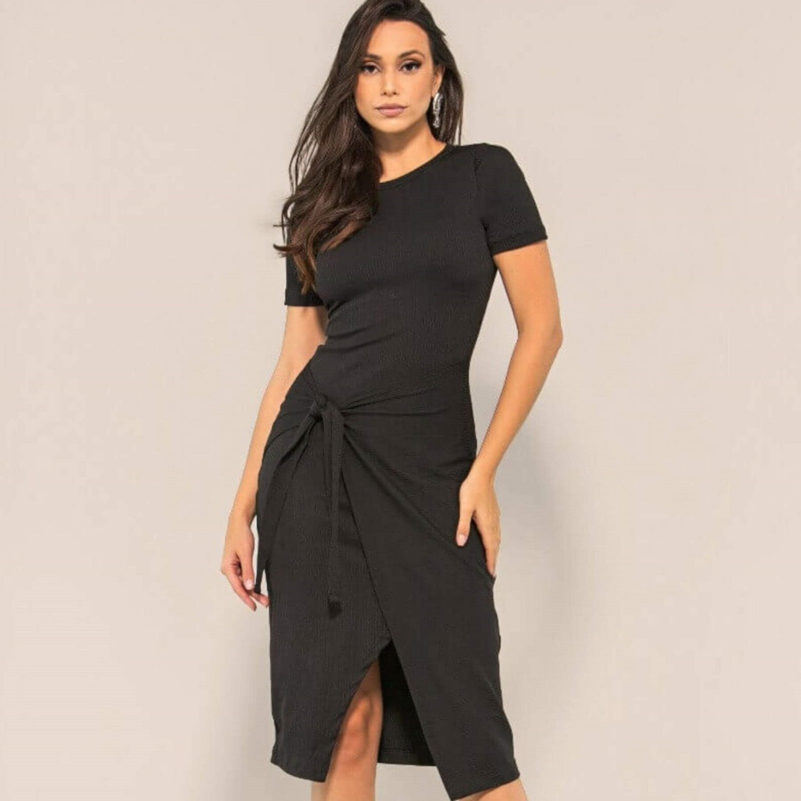 Imagem principal VESTIDO CANELADO COM TRESPASSE MANGA CURTA Art Livre preto