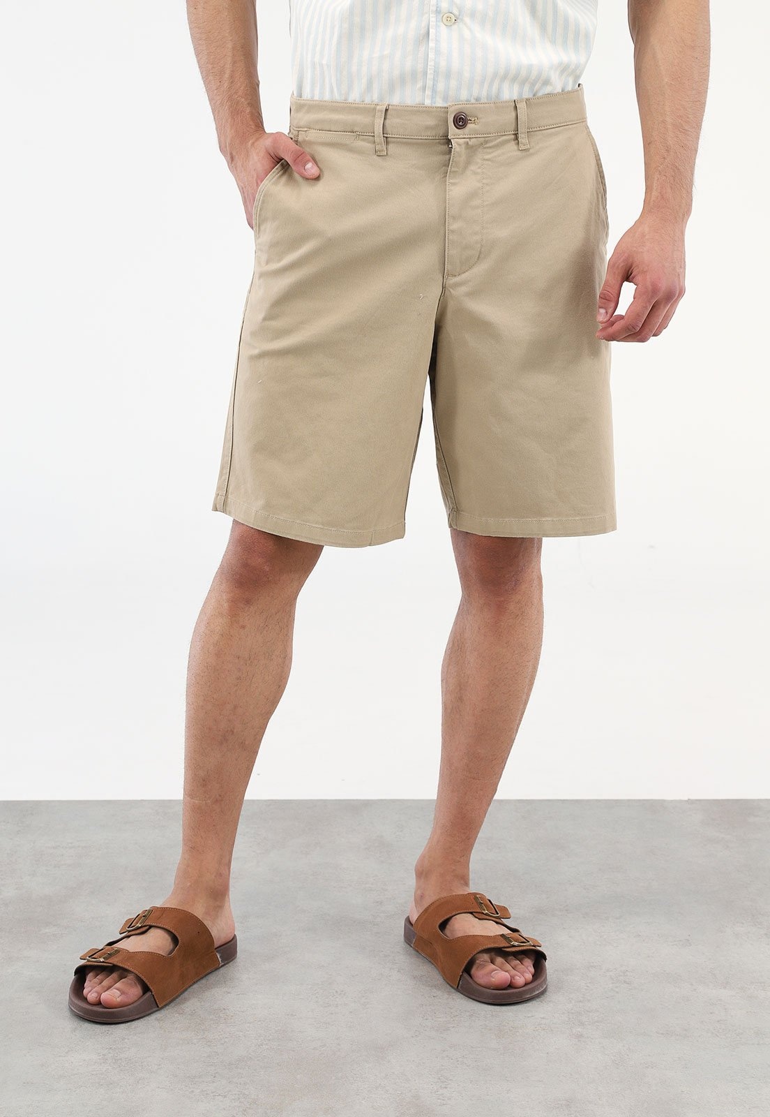 Imagem principal Bermuda GAP Reta Chino GAP bege