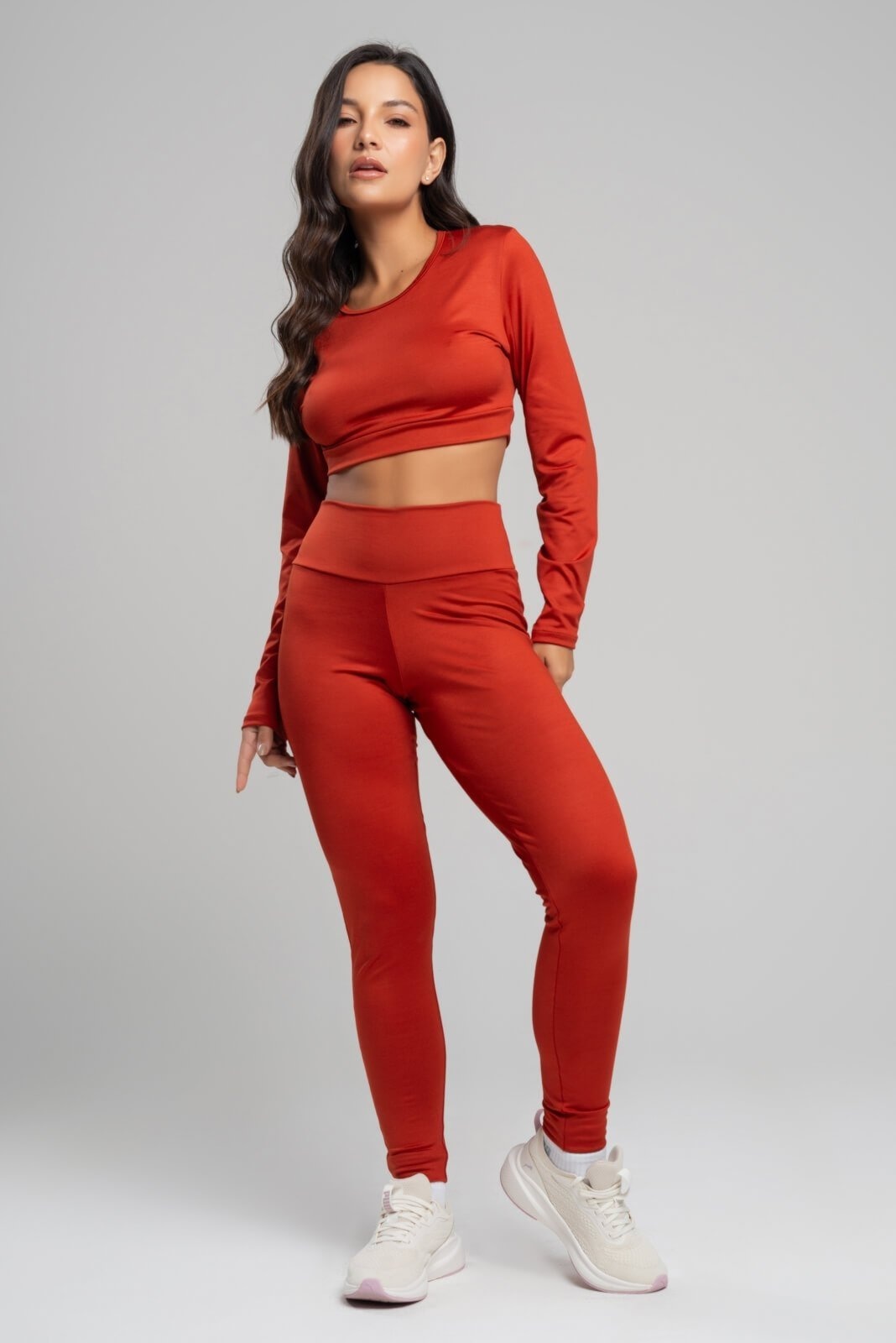 Imagem principal Conjunto Fitness Vicbela Calça Legging + Cropped Top Manda Longa Suplex Moda Fitness Academia Terracota Vicbela caramelo/cobre/coral/laranja