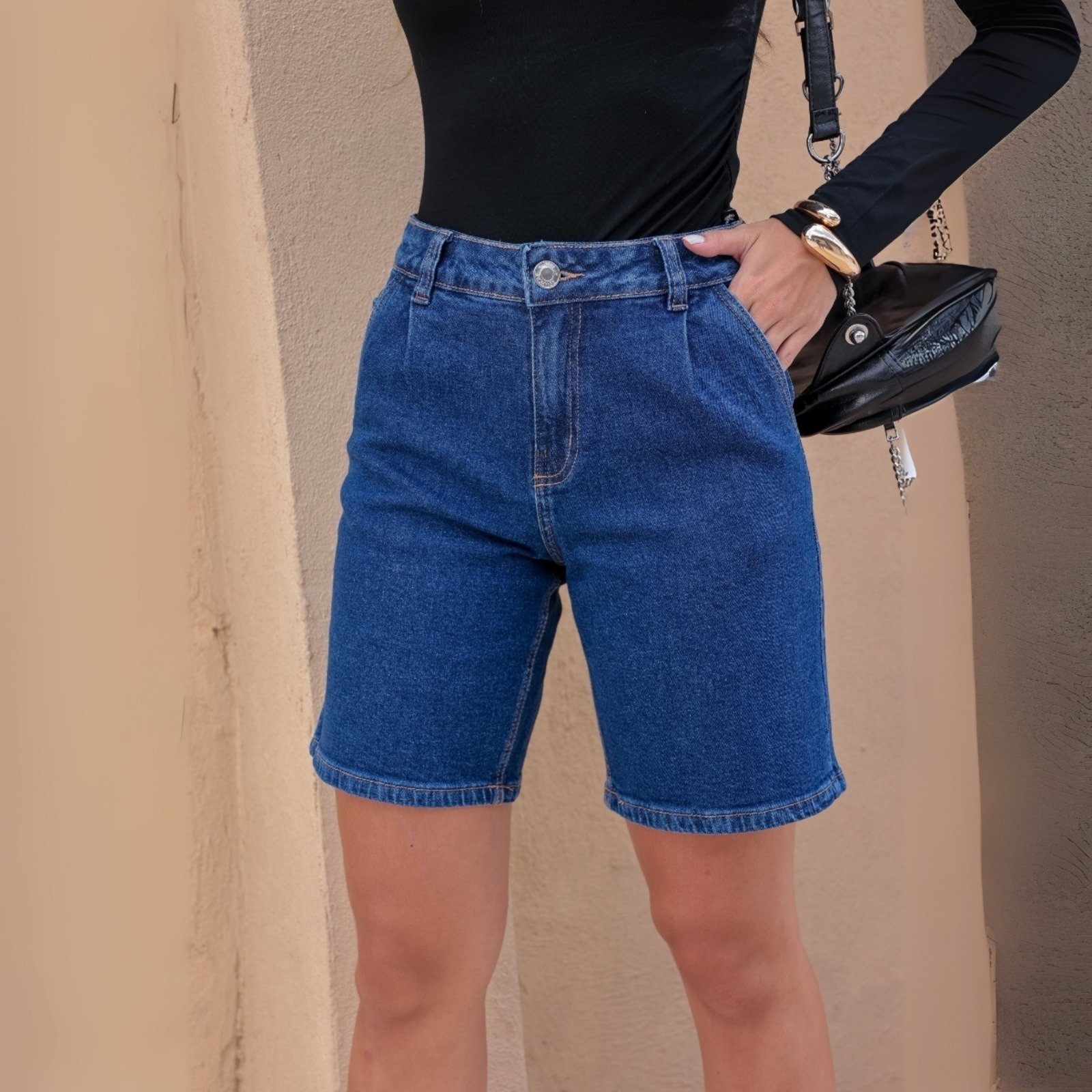 Imagem principal Bermuda Jeans Cintura Alta Com Pregas Feminina Revanche Kildare Revanche unico