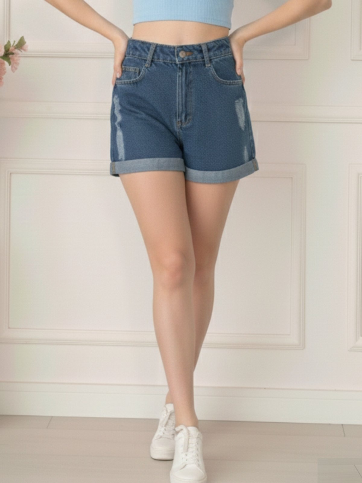 Imagem principal Shorts Jeans Feminino Cintura Alta Barra Dobrada Detalhes Modernos CCW CENTRAL CAPITAL WEAR azul