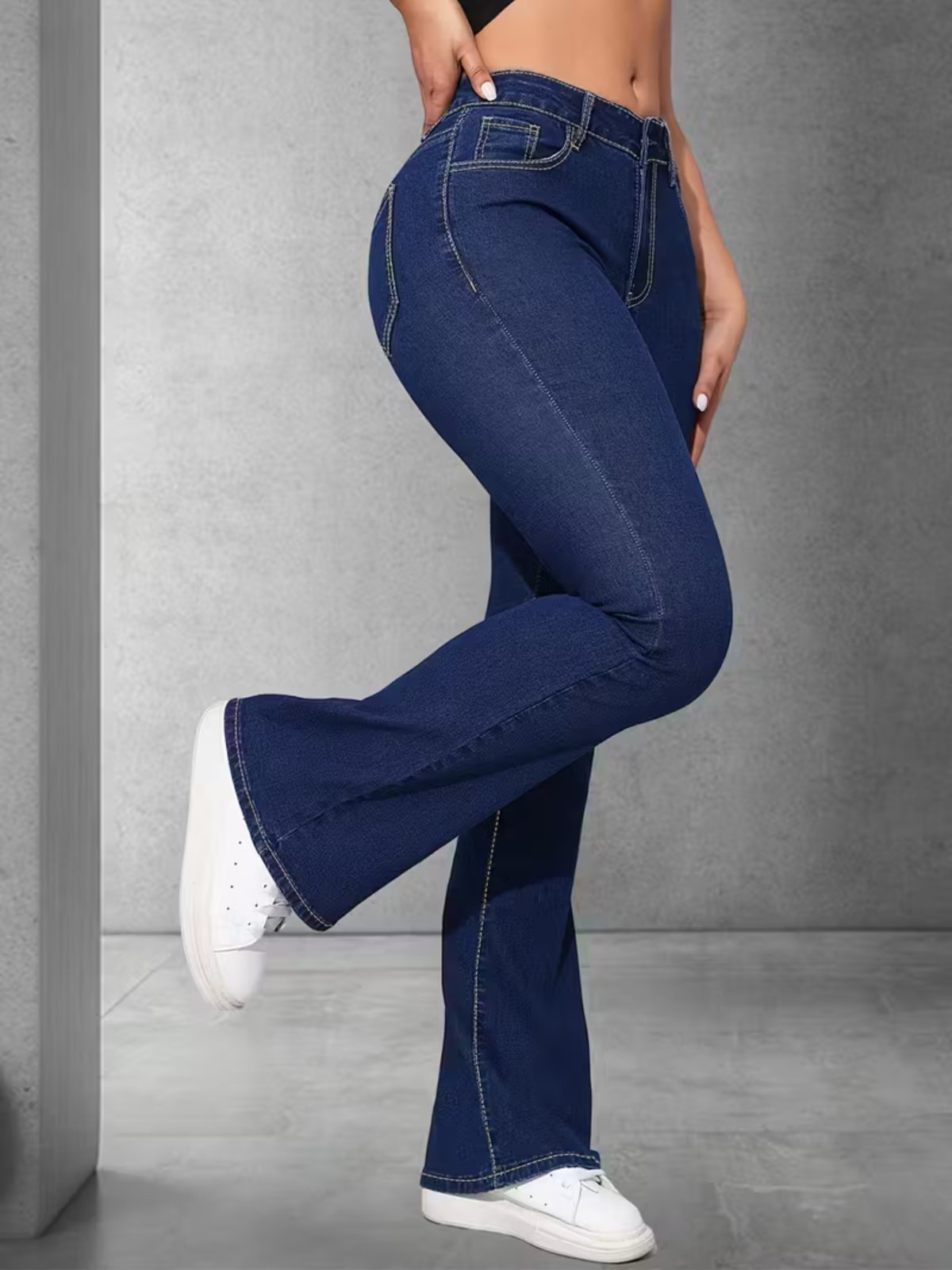 Imagem principal Calça Flare Jeans Feminina Alpha Street Wear Premium Com Elastano Cintura Alta Levanta Bumbum Estilo Gringa Escuro Alpha Street Wear azul/azul marinho/jeans azul