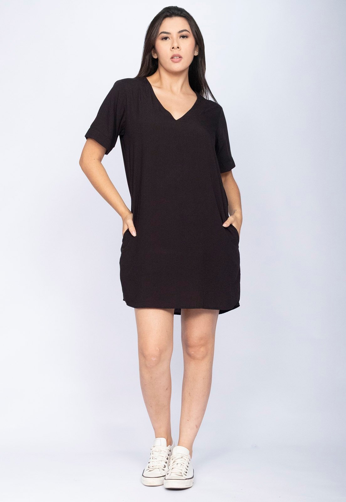 Imagem principal Vestido CabanaFree Curto Gola V Viscose com Bolso Cabanafree preto