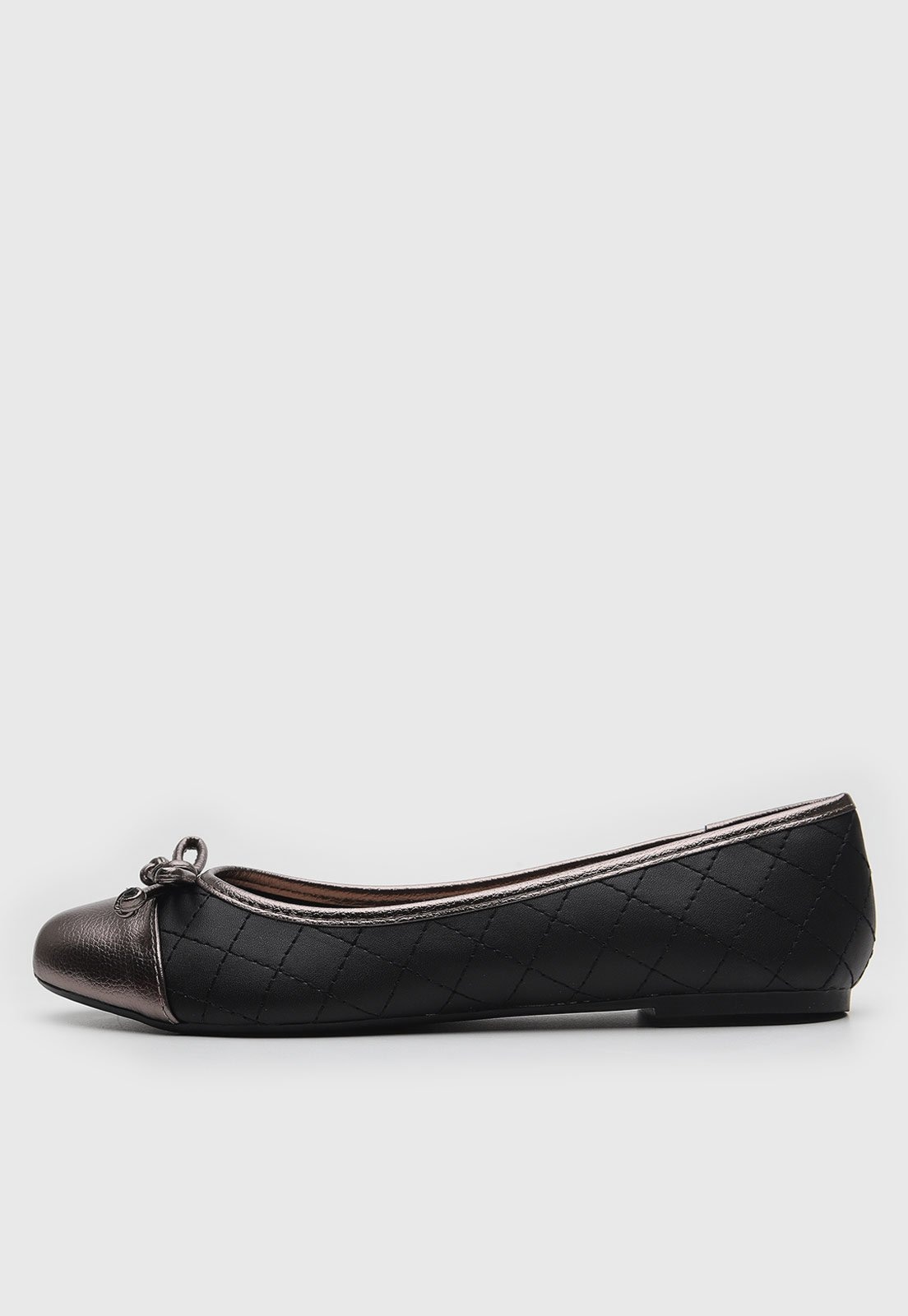 Imagem principal Sapatilha Via Uno Matelassê Preta VIA UNO preto