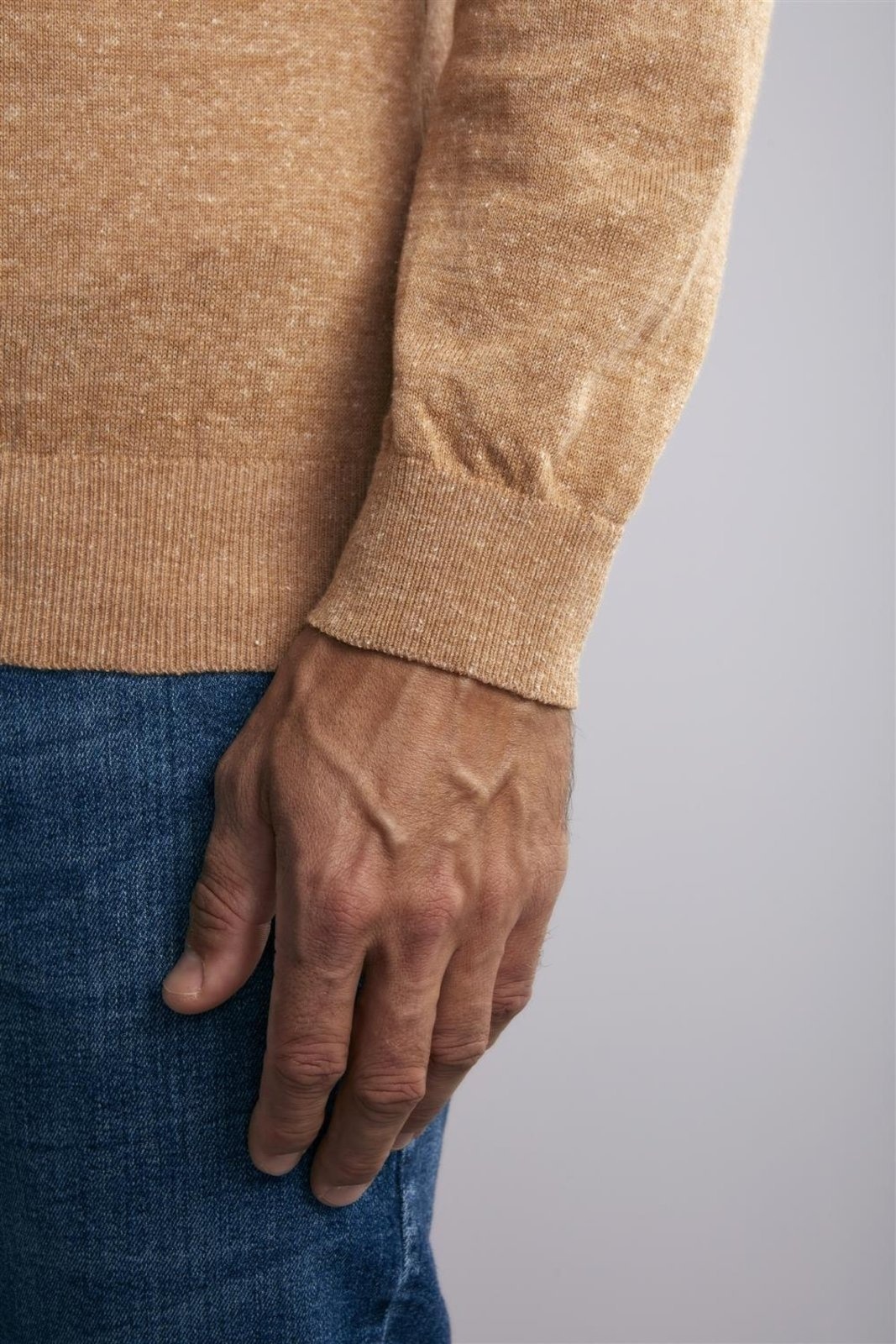 Imagem principal HIGHSTIL Tricot Gola V Slim Fit Damasco HIGHSTIL laranja