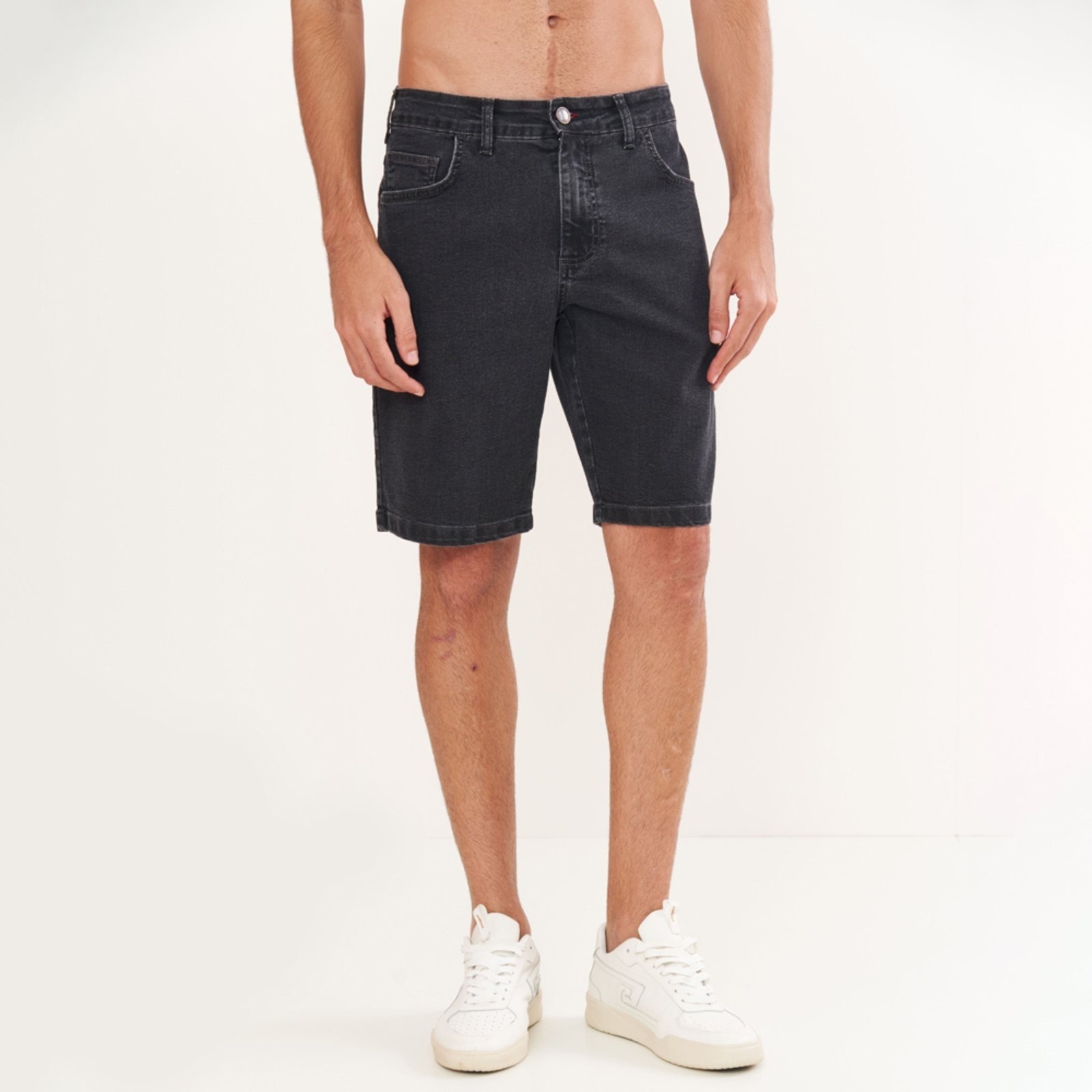 Imagem principal Bermuda Jeans Colcci Davi Pr26 Masculino Colcci preto