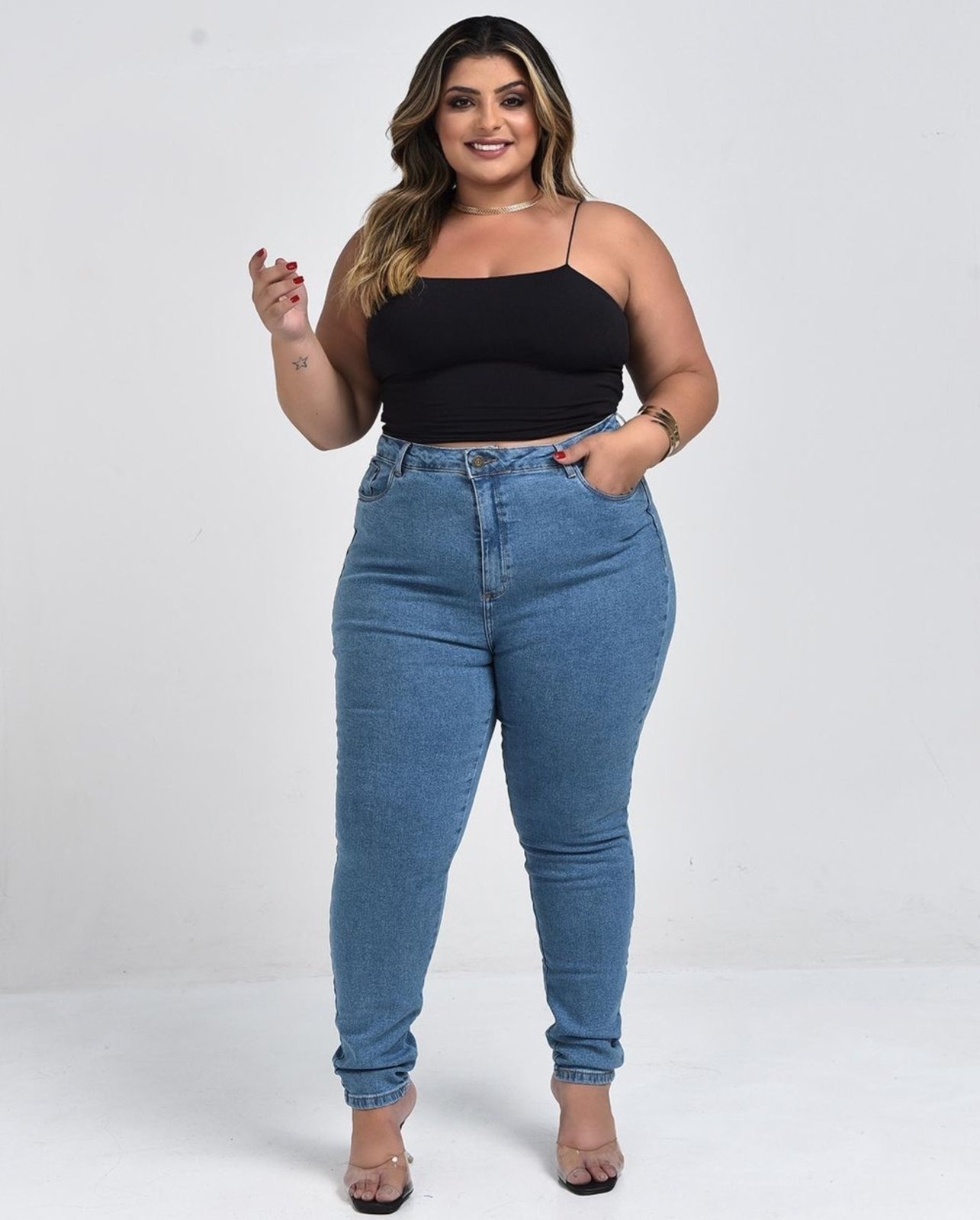 Imagem principal Calça Feminina Mom Plus Size Básica com Elastano 00229 Média Consciência jeans