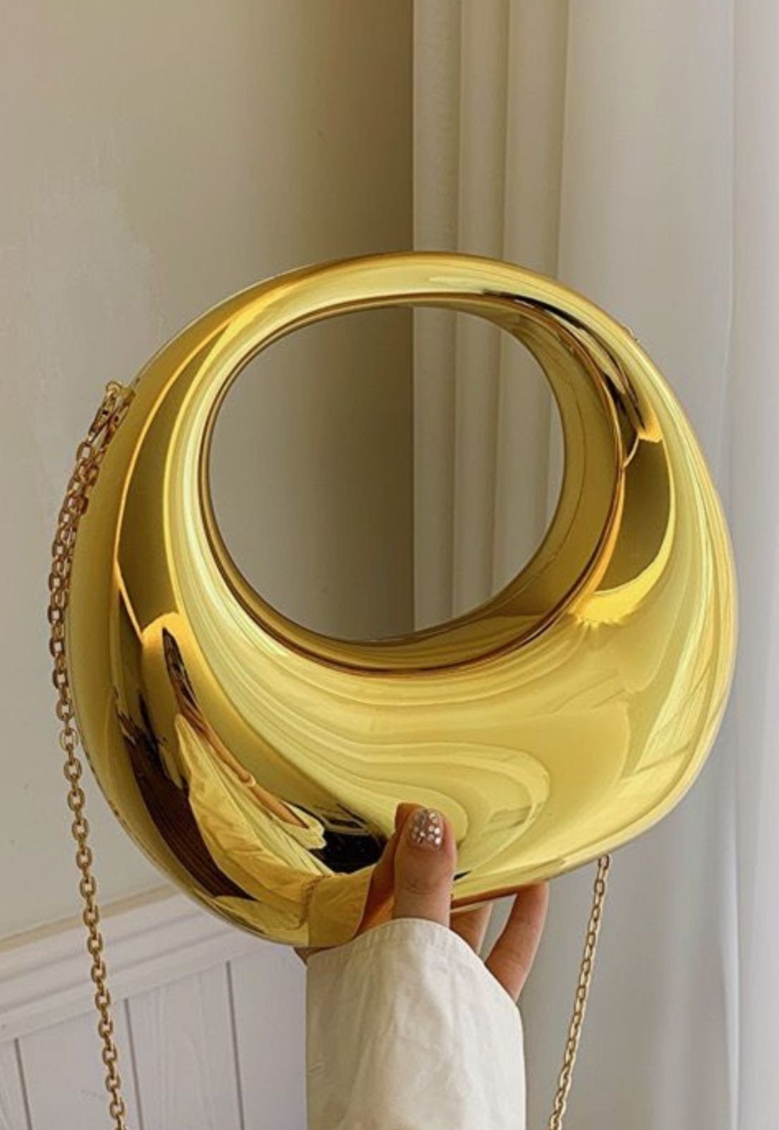 Imagem principal Bolsa Clutch Festa Luxo Metalizada Oval Organic Premium Dourada Cia do Vestido prata