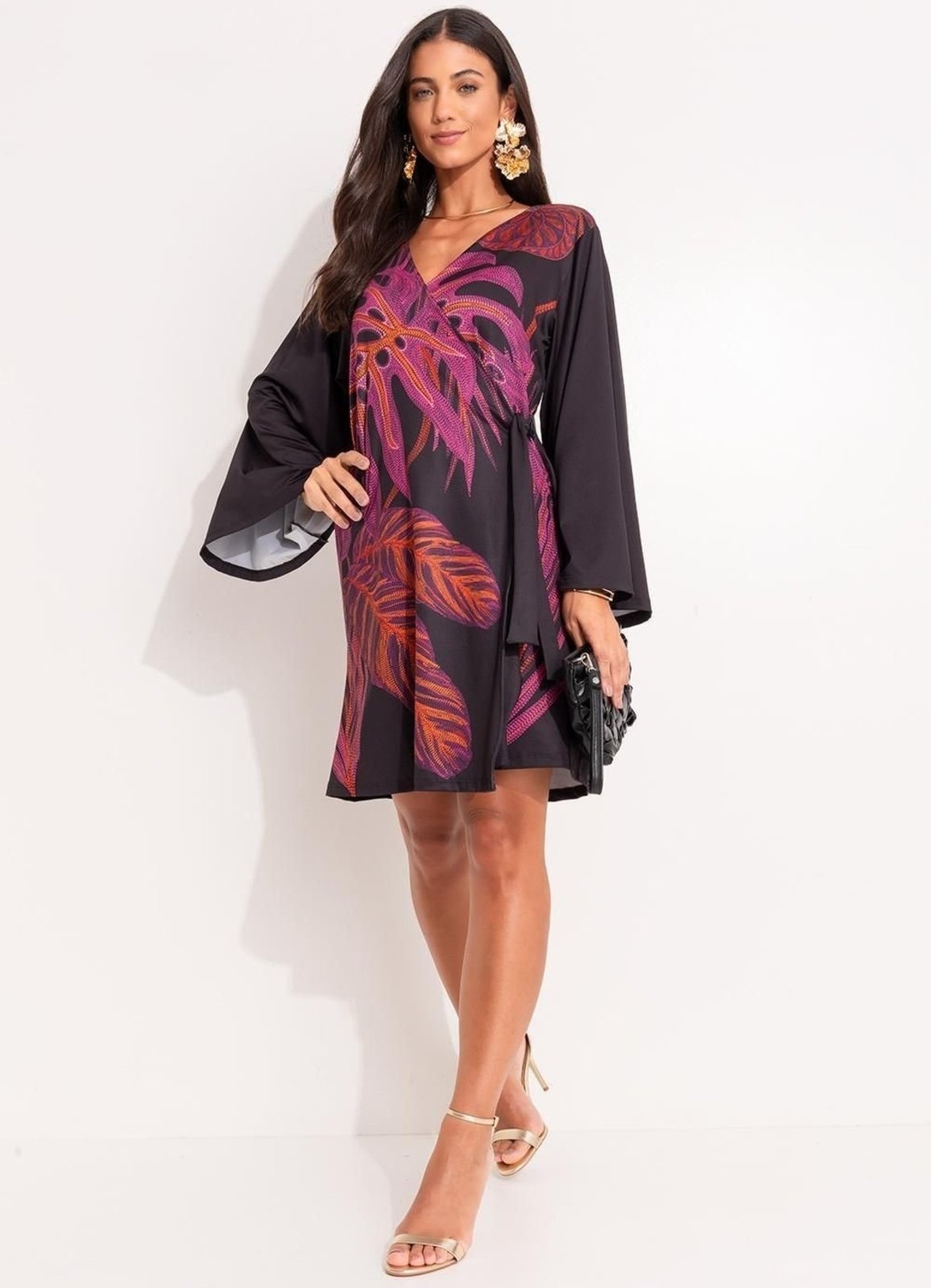 Imagem principal Vestido Malha Fria Folhagens Bordada Localizada Colorido Quintess preto