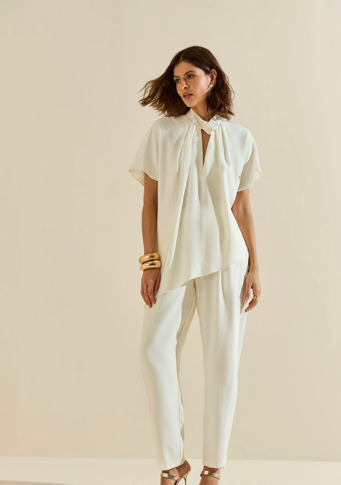 Imagem principal Calça Morena Rosa Cenoura Alta Off-white Morena Rosa estampado rosa