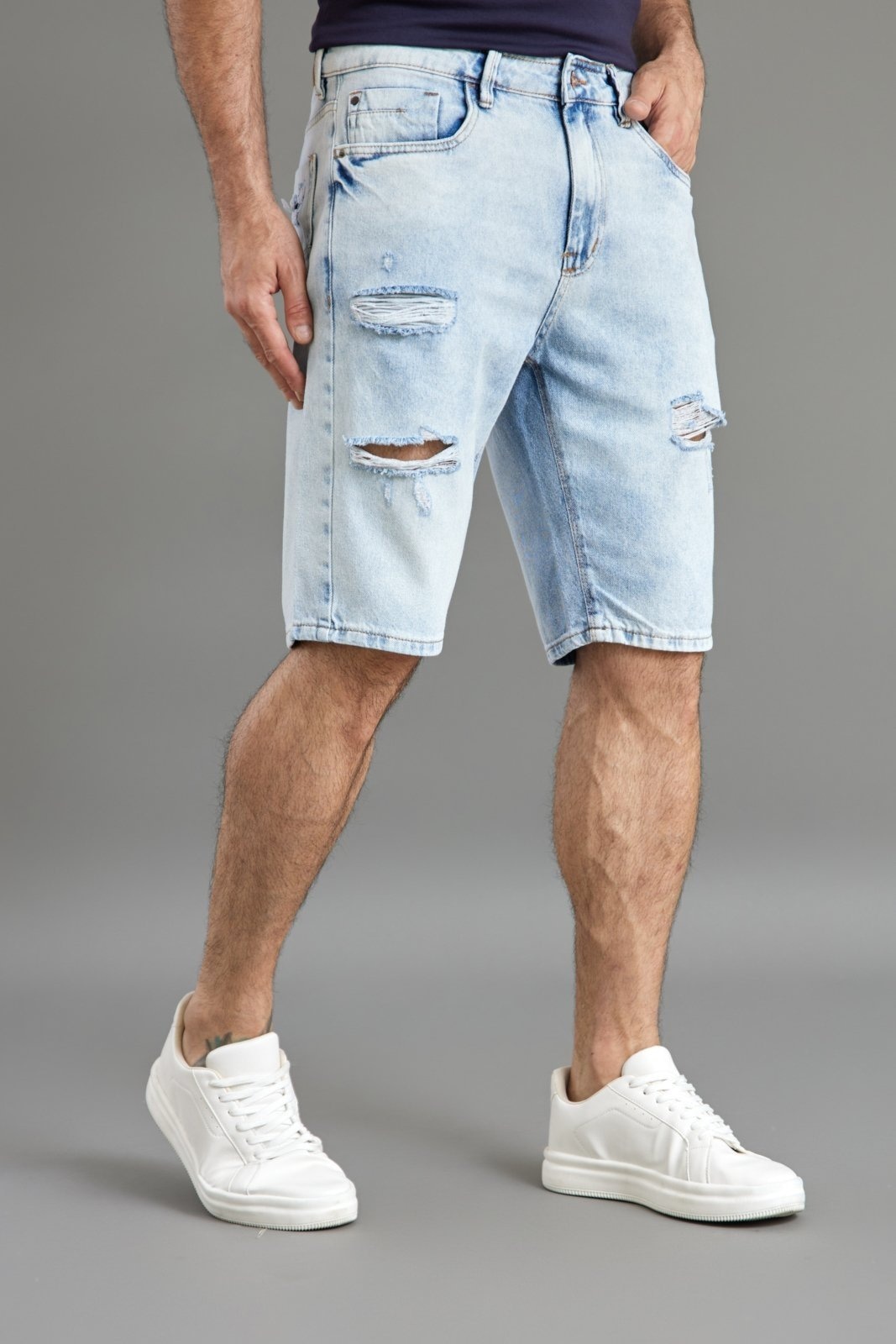 Imagem principal Bermuda Jeans Masculina Destroyed Delavê Slim Dialogo Dialogo Jeans azul