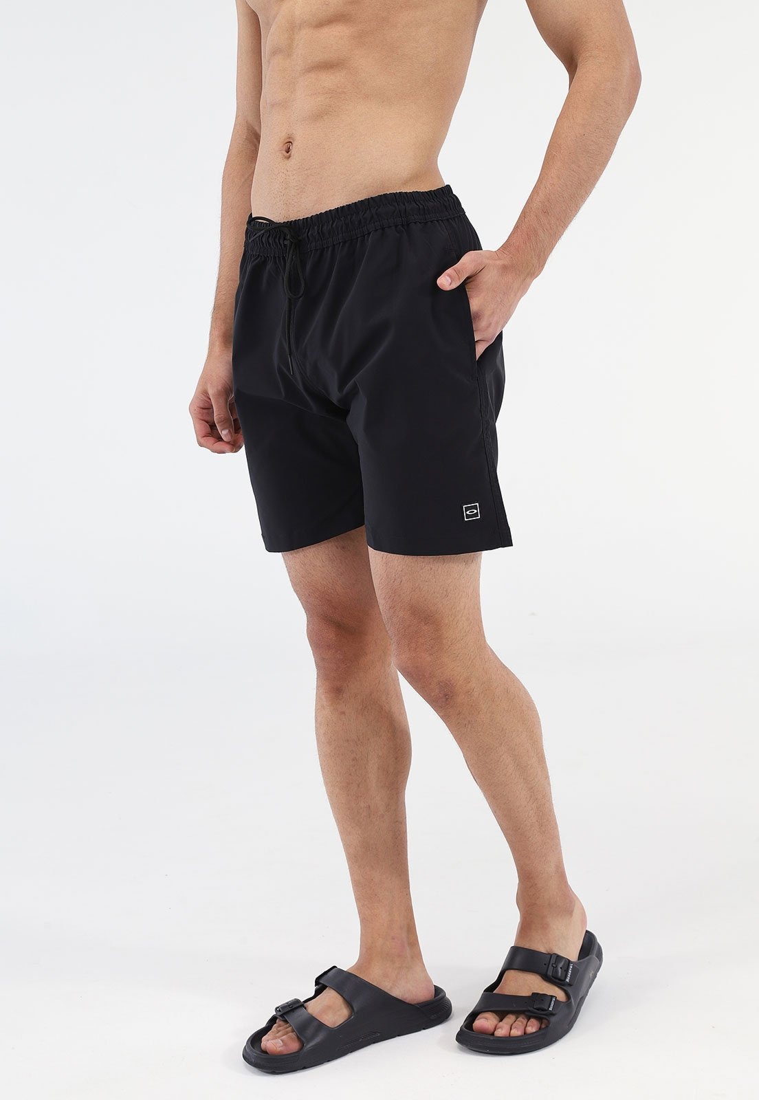 Imagem principal Bermuda Oakley Reta Mod Essential Walkshort Preta Oakley preto