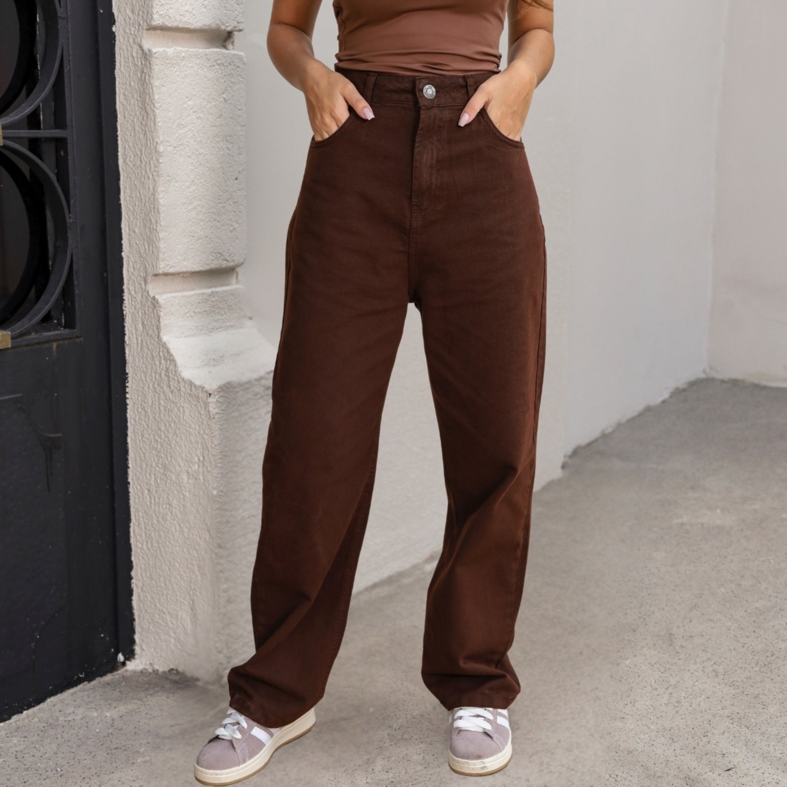 Imagem principal Calça Jeans Boyfriend Barra Normal Feminino Revanche Anderva Revanche marrom