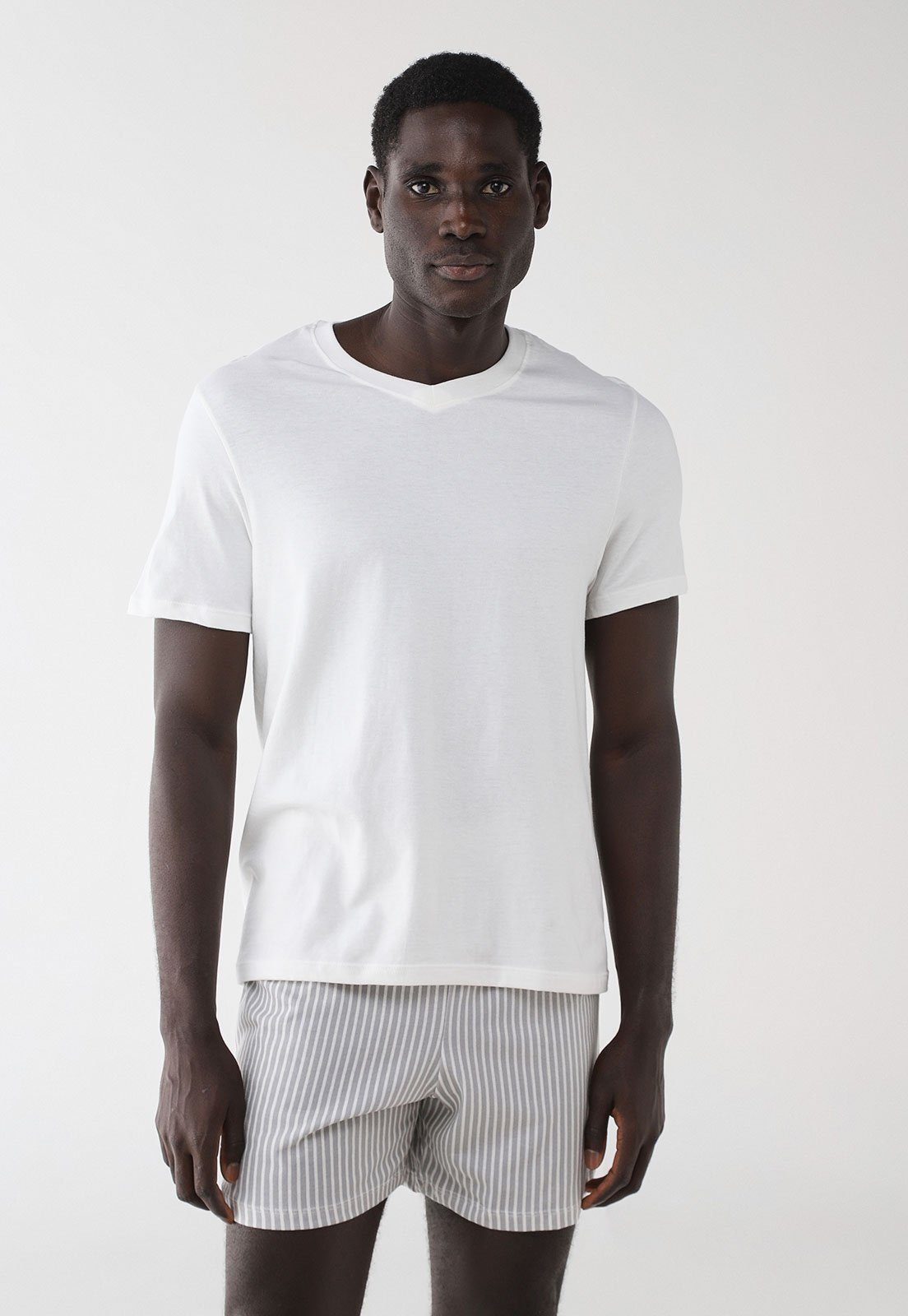 Imagem principal Conjunto Pijama Curto Masculino Hering Listrado e Cinza Hering branco