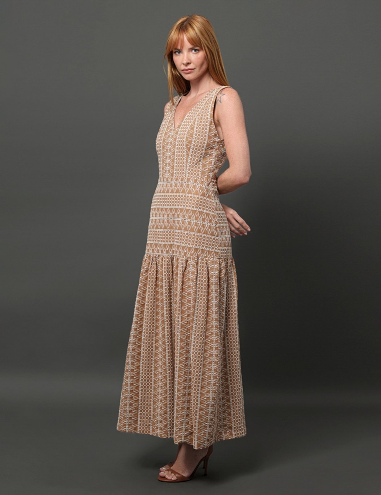 Imagem principal Vestido Feminino Longo de Laise Calvin Klein - Caqui Medio Calvin Klein Jeans cáqui caqui