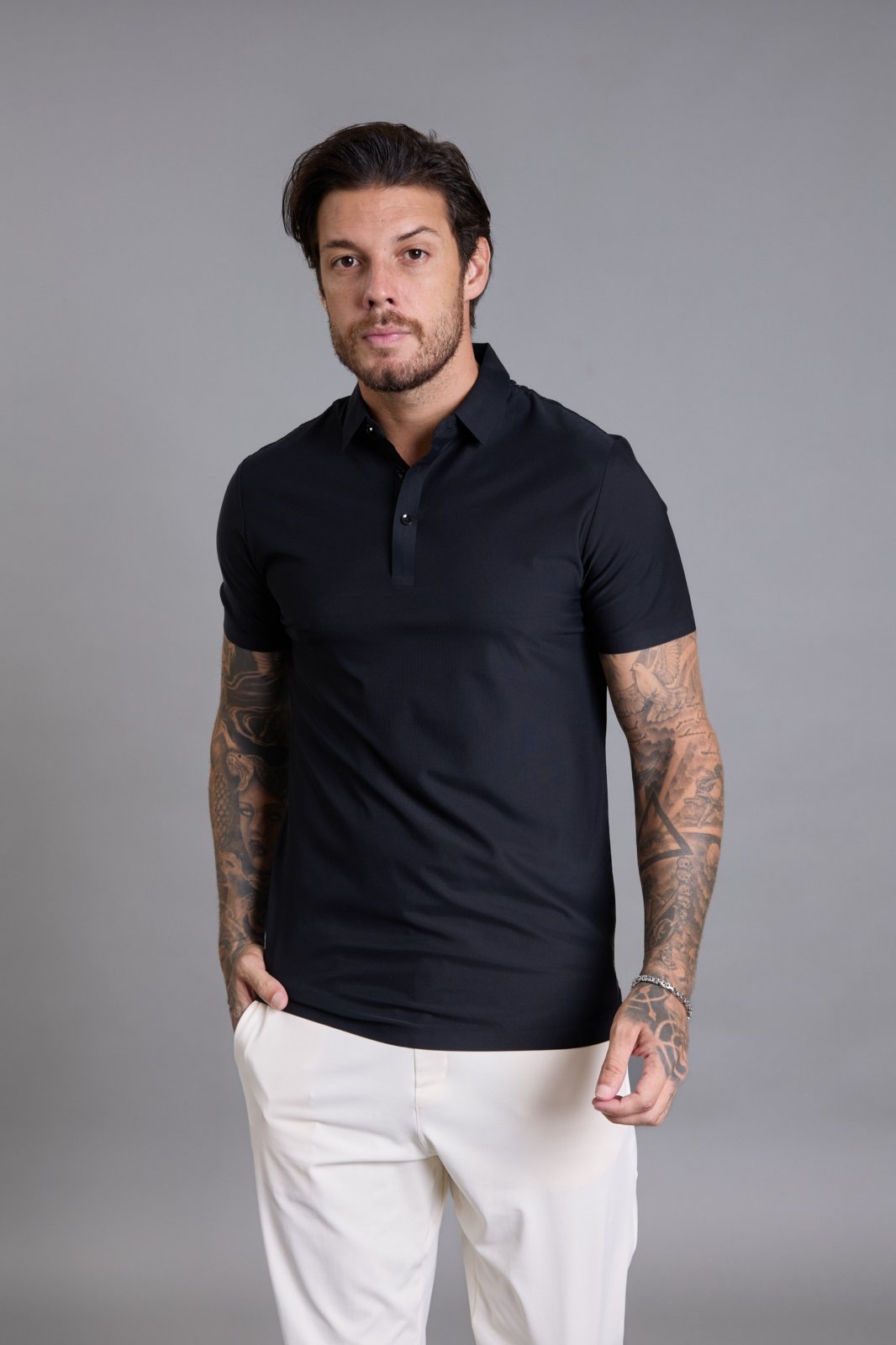 Imagem principal Camisa Polo Tecnológica Masculina Lisa em Poliamida na Cor Dialogo Dialogo Jeans preto