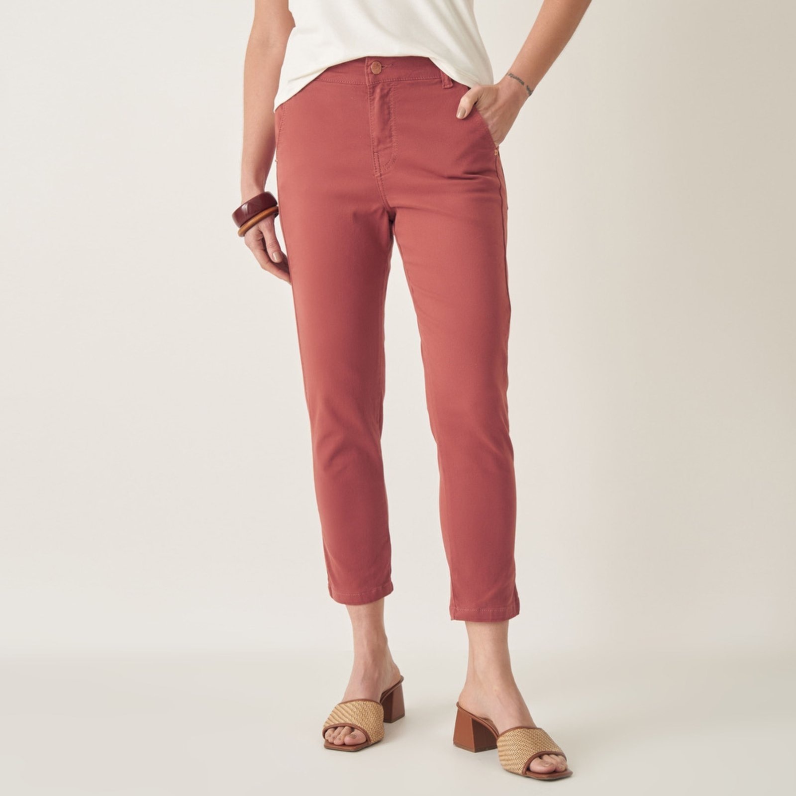 Imagem principal Calça Capri Color com Fendas e Bolso-Faca Bloom marrom